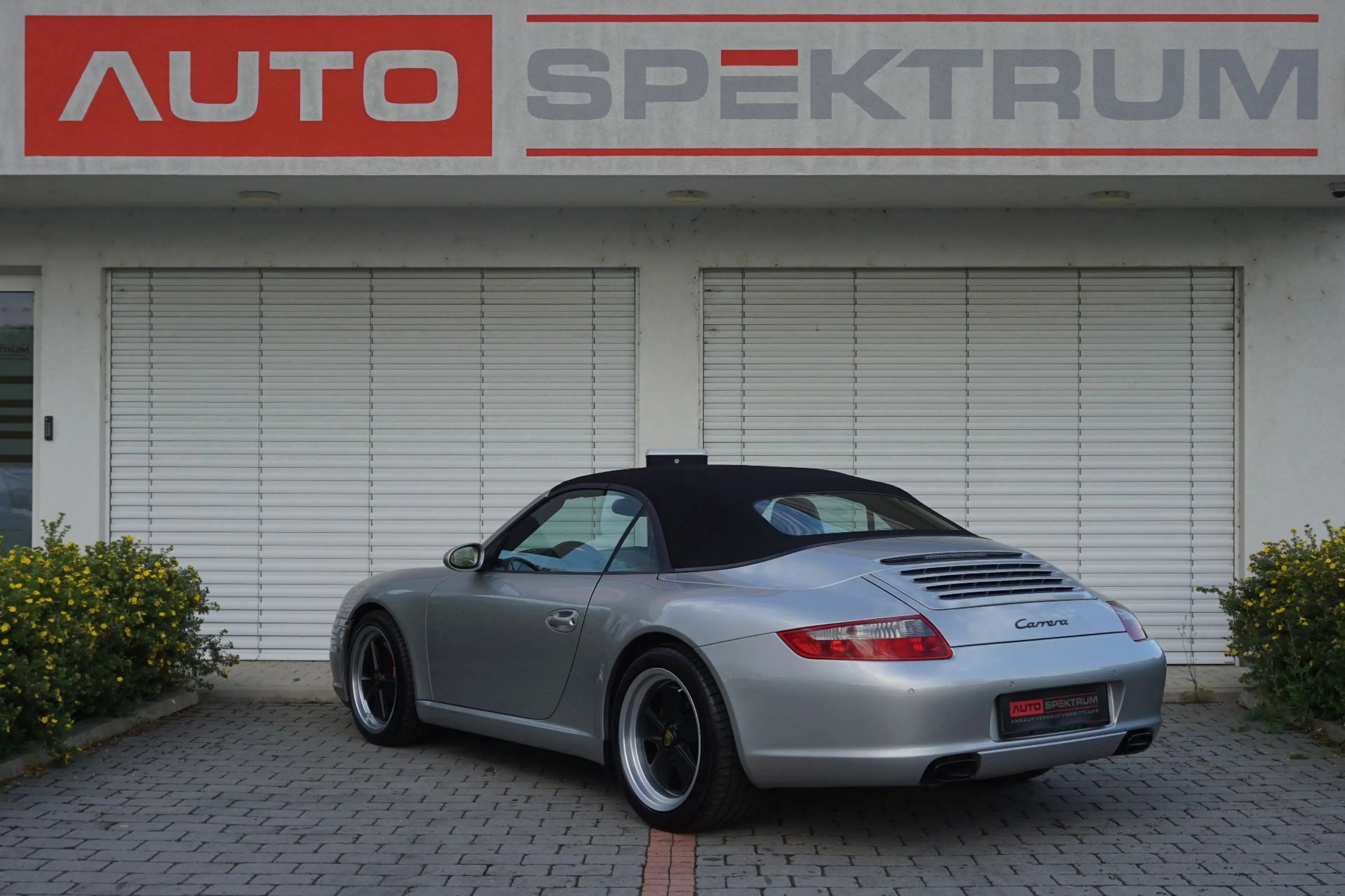 Porsche 911 Carrera Cabrio | € 431 mtl | PCCM | PASM | — photo 3