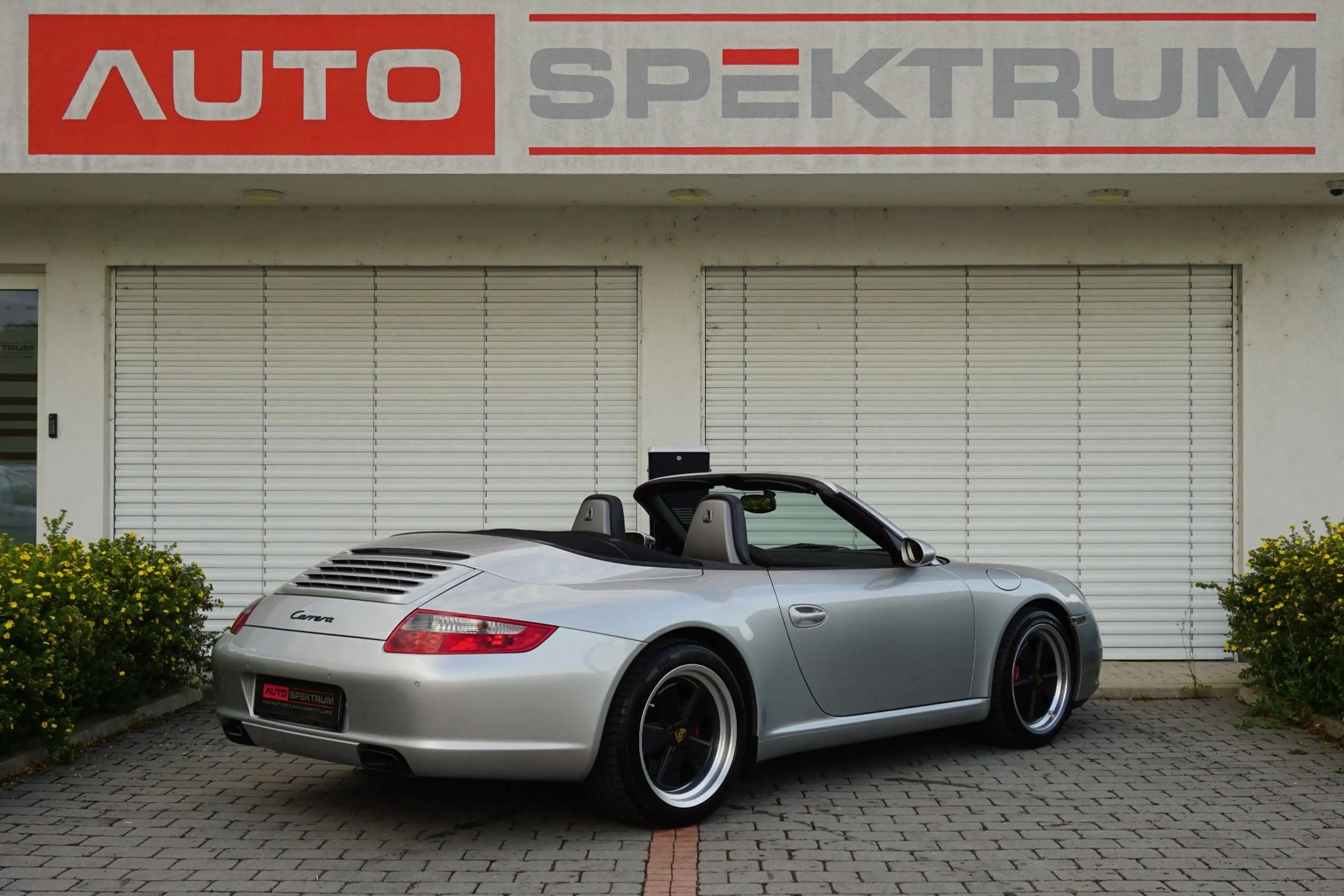 Porsche 911 Carrera Cabrio | € 431 mtl | PCCM | PASM | — photo 5
