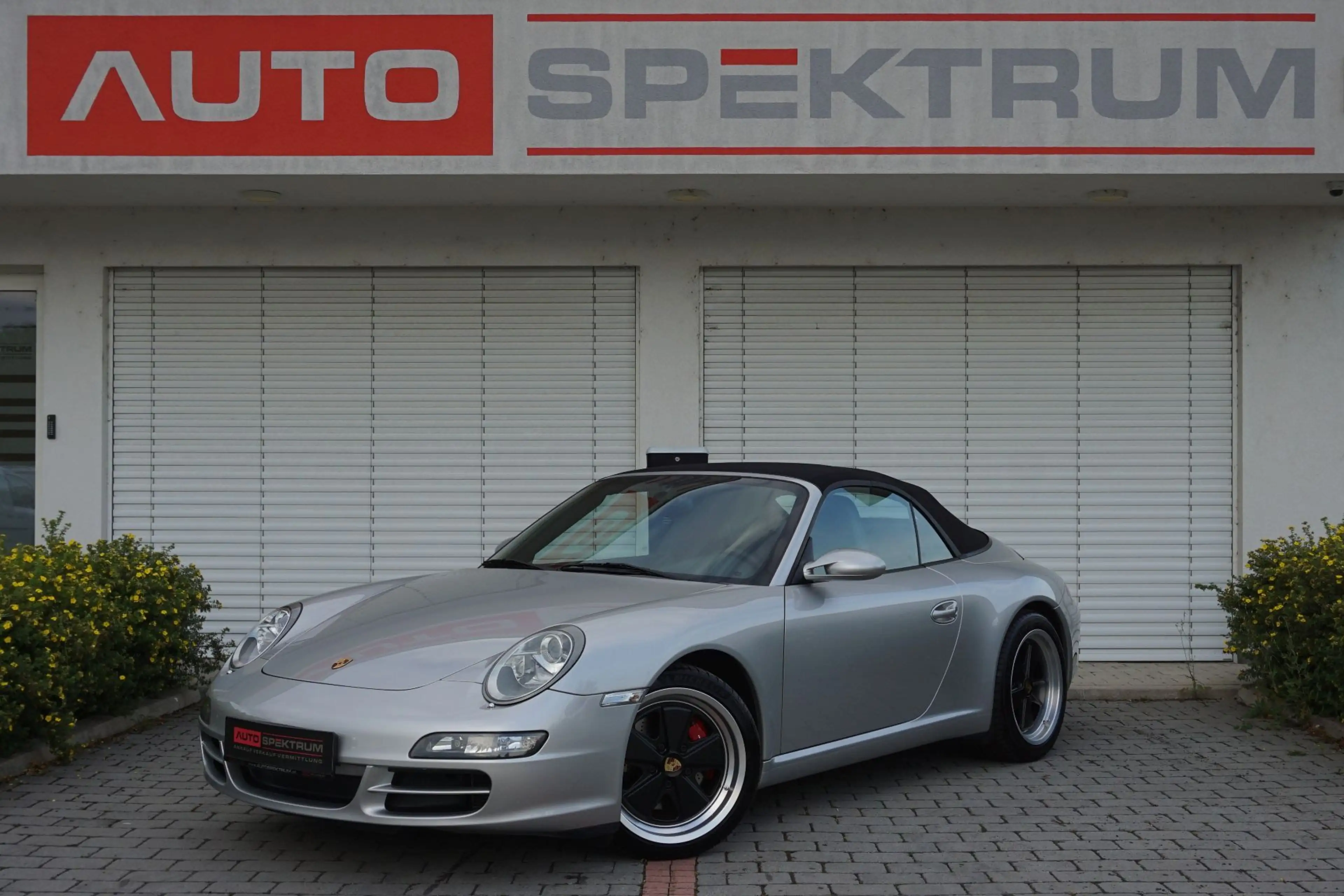 Porsche 911 Carrera Cabrio | € 431 mtl | PCCM | PASM |
