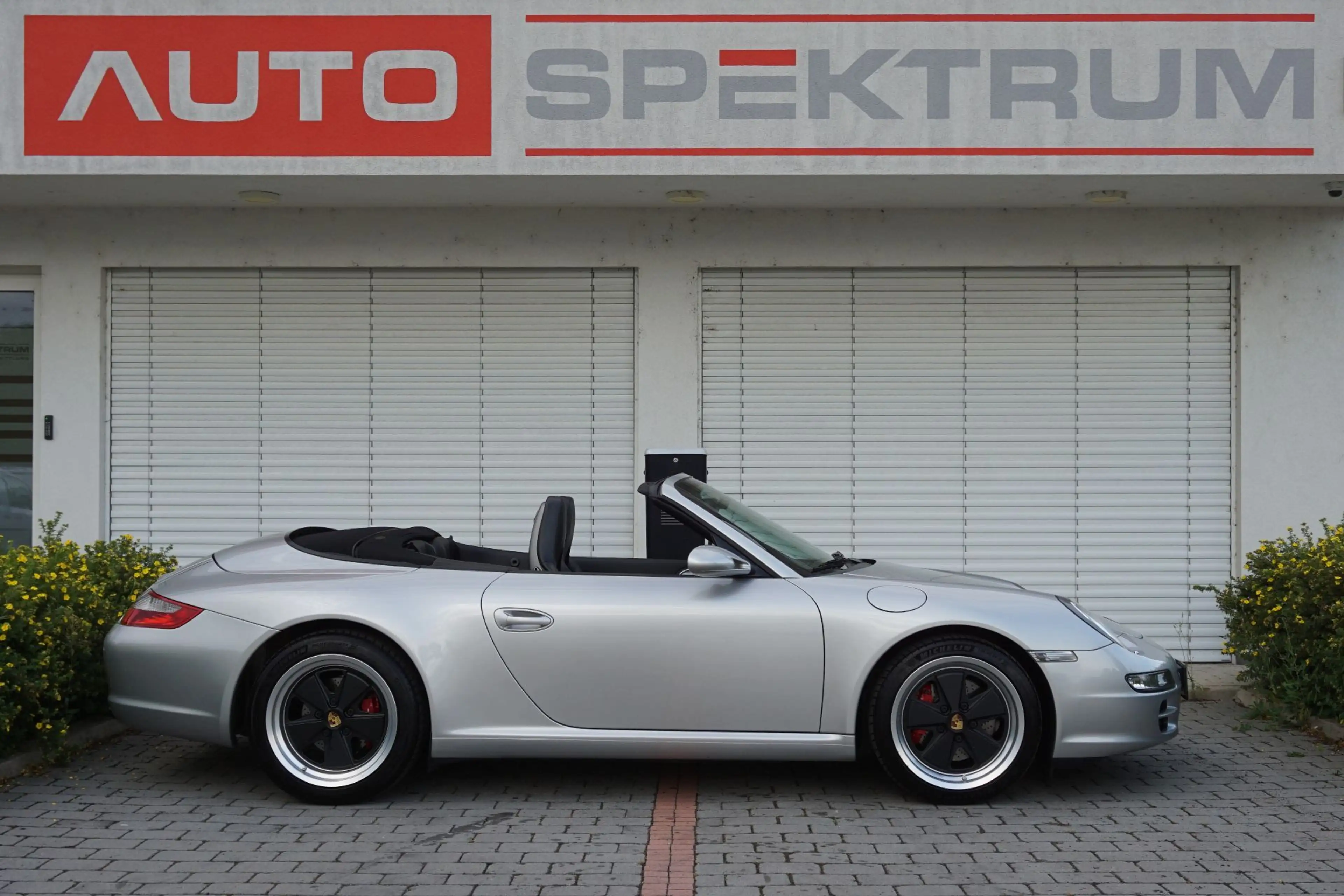 Porsche 911 Carrera Cabrio | € 431 mtl | PCCM | PASM | — photo 6