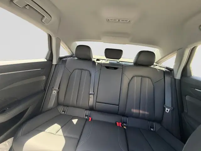 Audi A6 view 15