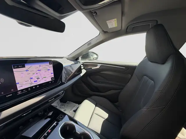 Audi A6 view 10