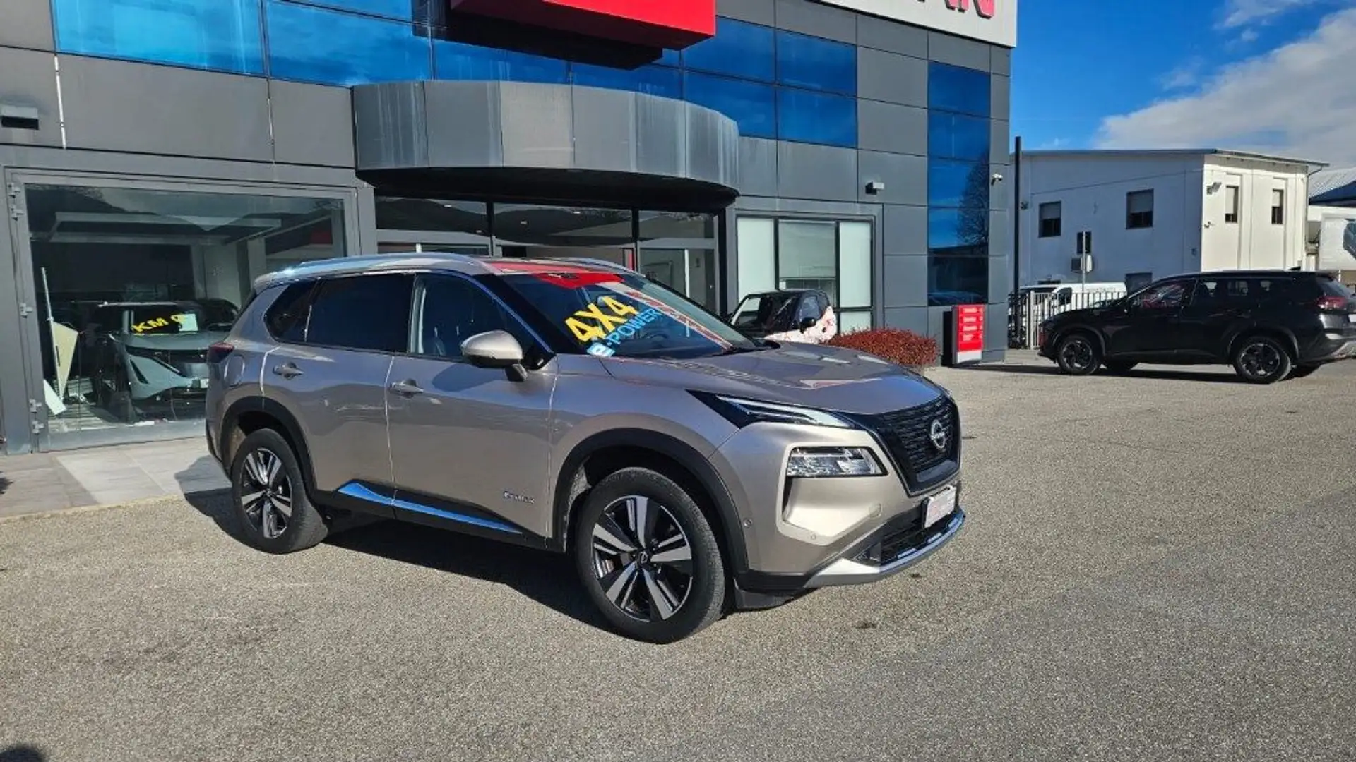 Nissan X-Trail e-Power e-4orce 4WD 5 posti Tekna Silber - 2