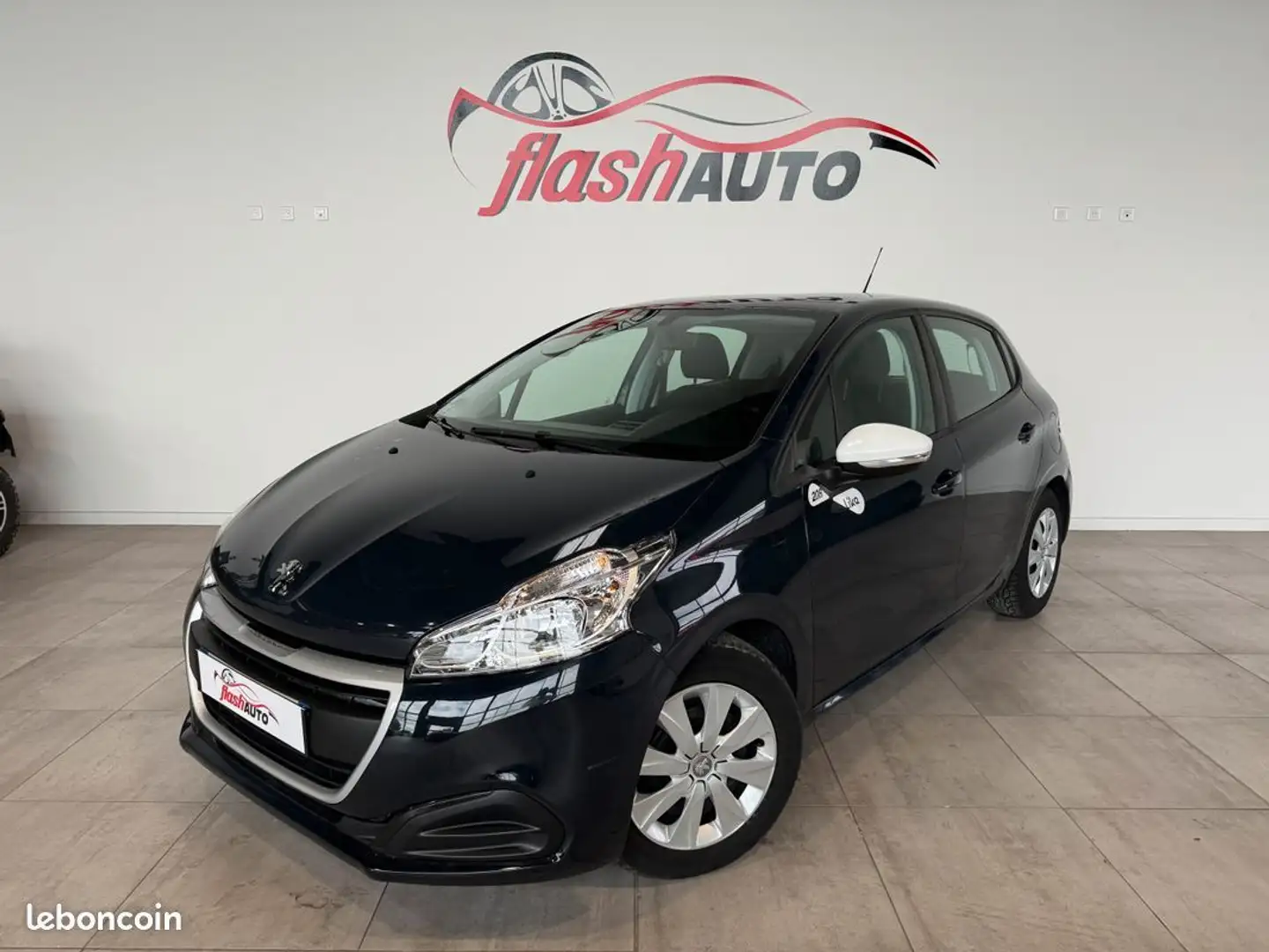 Peugeot 208 PHASE 2 VTi 68cv LIKE-2019 Gris - 1