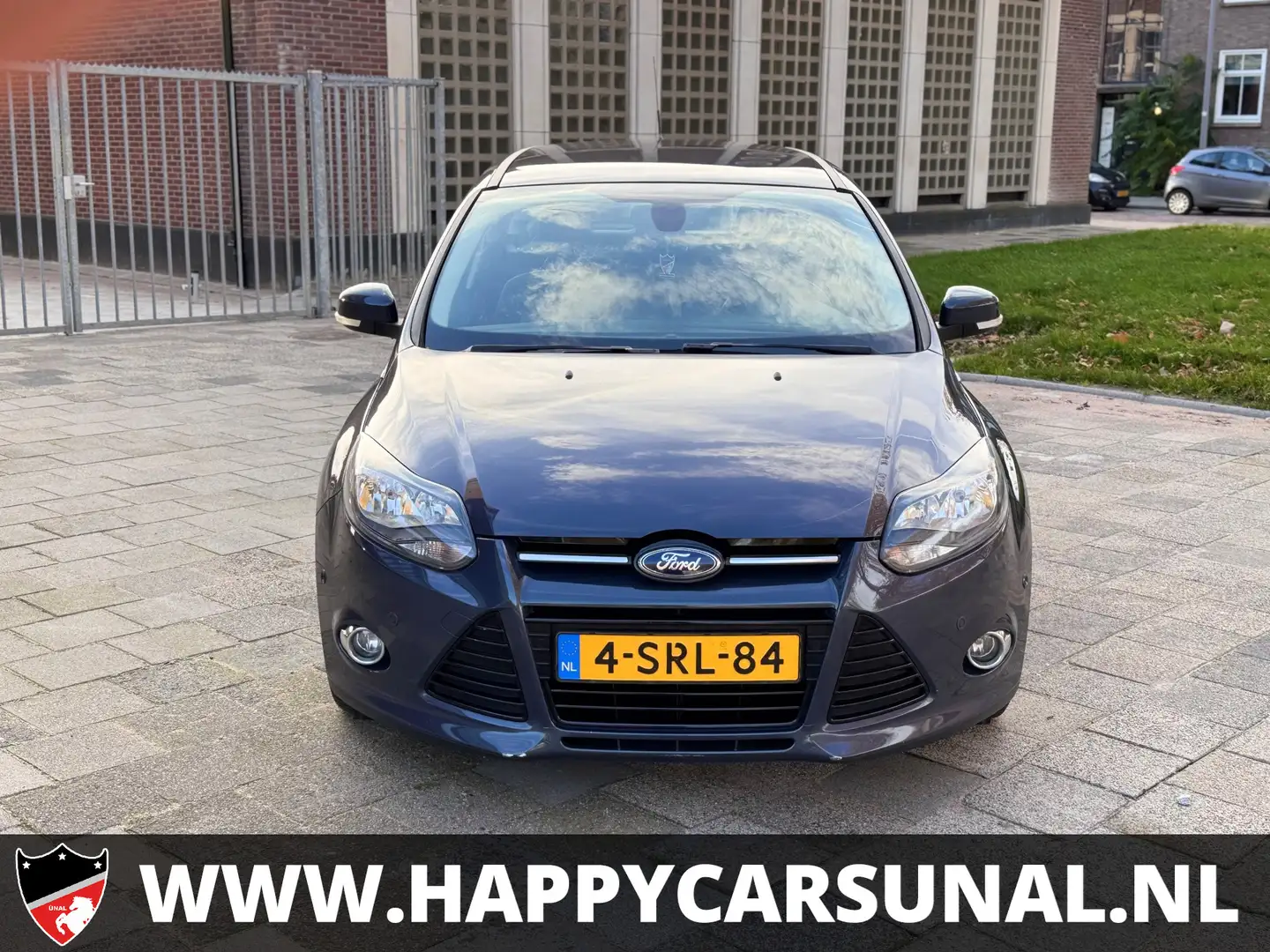 Ford Focus Wagon 1.6 TDCI ECOnetic Lease Titanium, AIRCO, NAV Grijs - 2