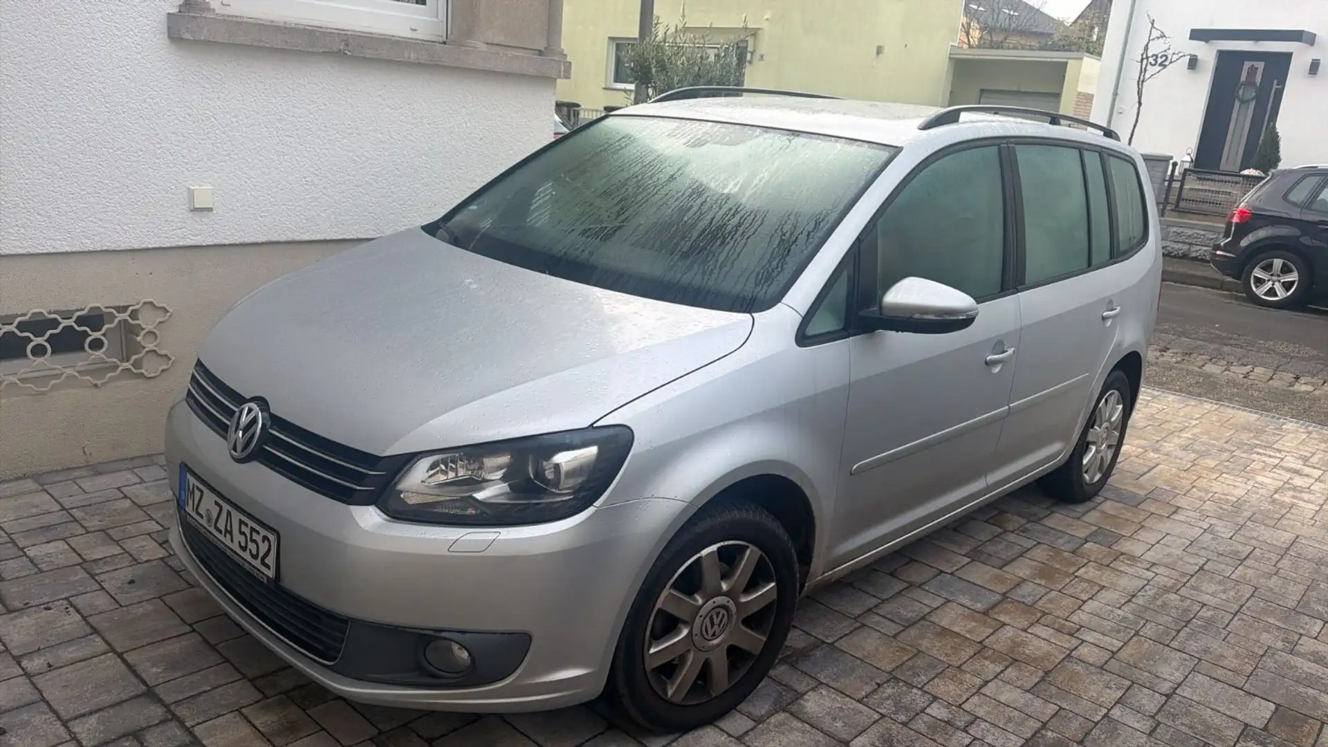 Volkswagen Touran Comfortline-AUTOMATIK-TÜV09/26 Argent - 1