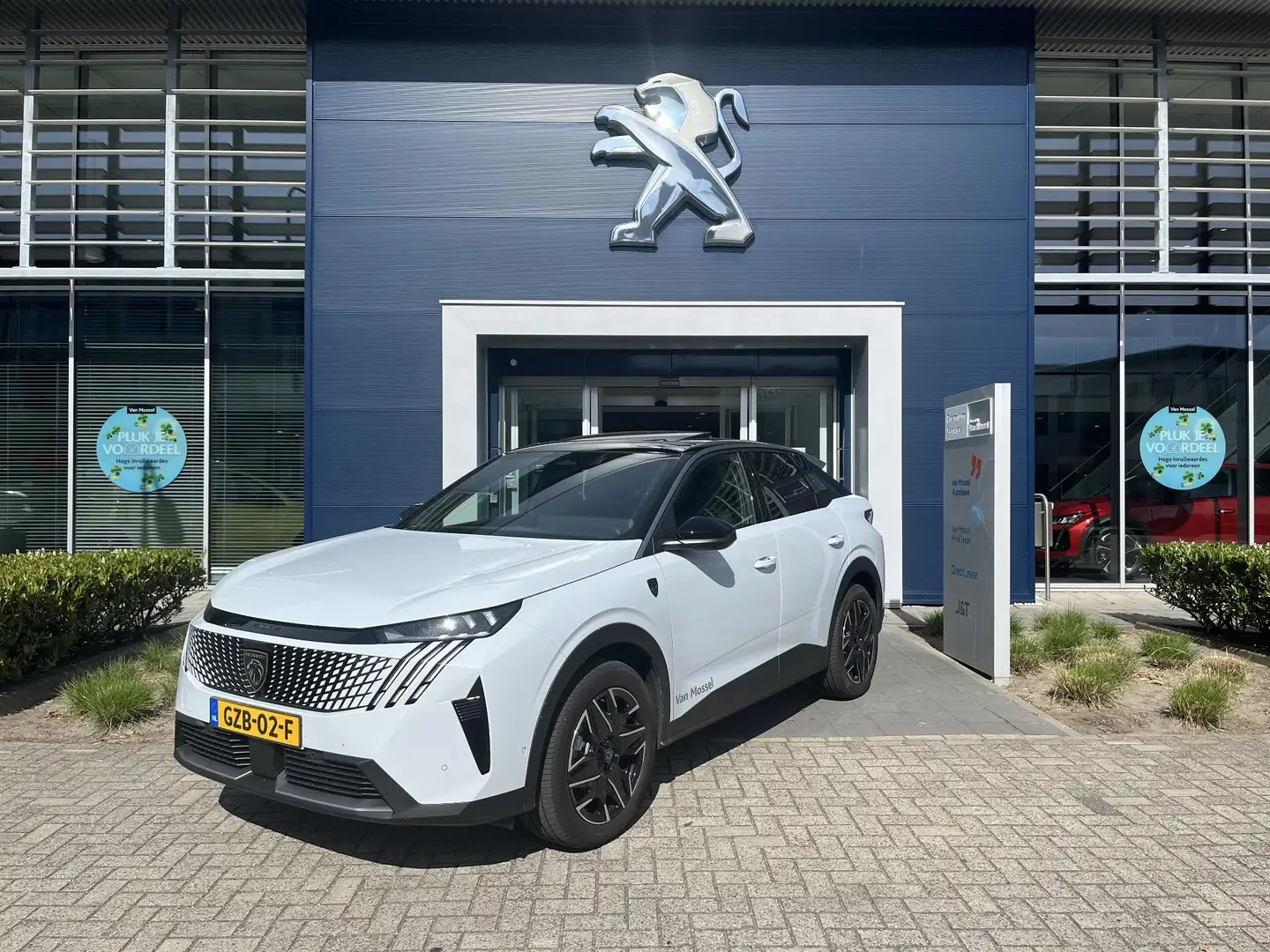Peugeot 3008 Hybrid 136 GT l Focal Audio l Panoramadak Blanc - 2