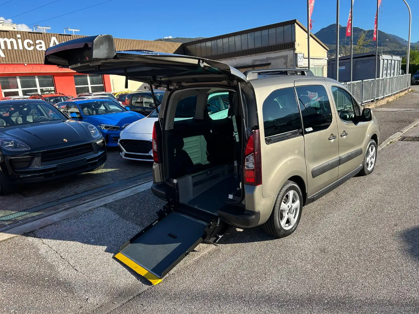 Citroen Berlingo Multispace 1.6 HDi 115 XTR ALL. DISABILI Gris - 1