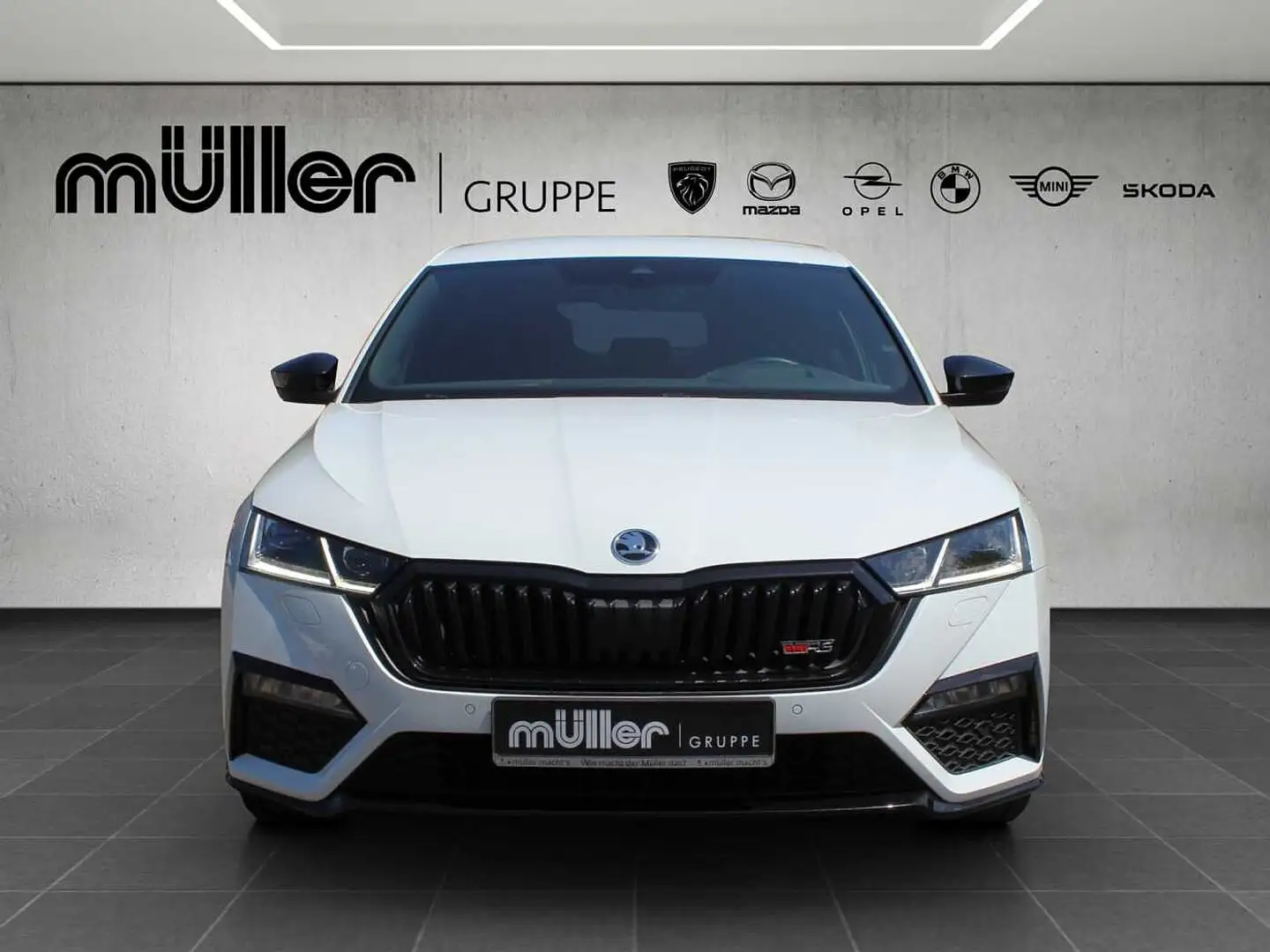 Skoda Octavia 2.0 TSI DSG RS First Edition Wit - 2