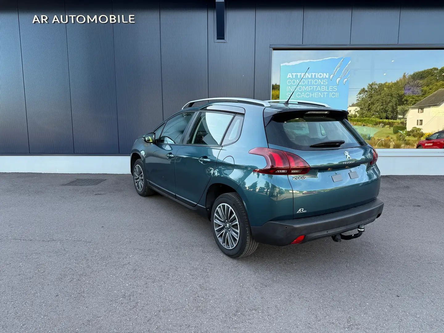 Peugeot 2008 2008 1.2i essence Active Blauw - 2