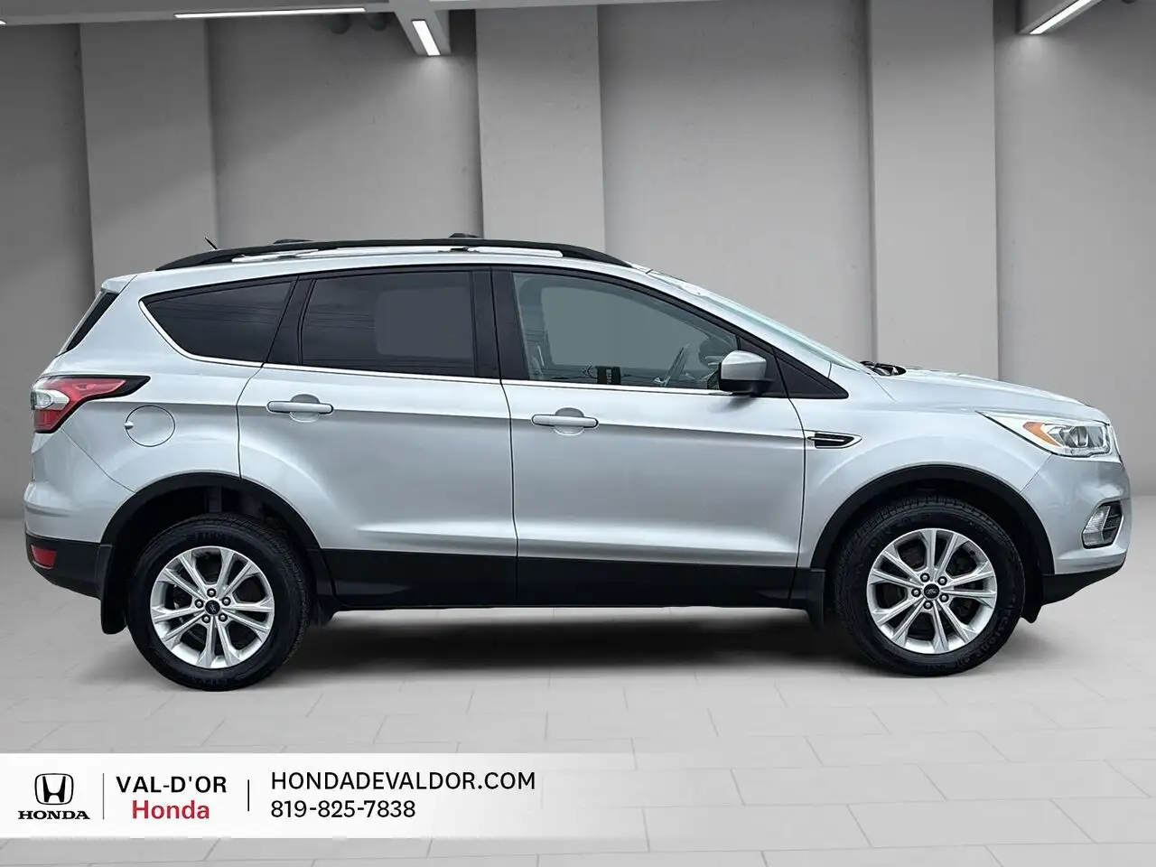 Ford Escape снимка Ford Escape