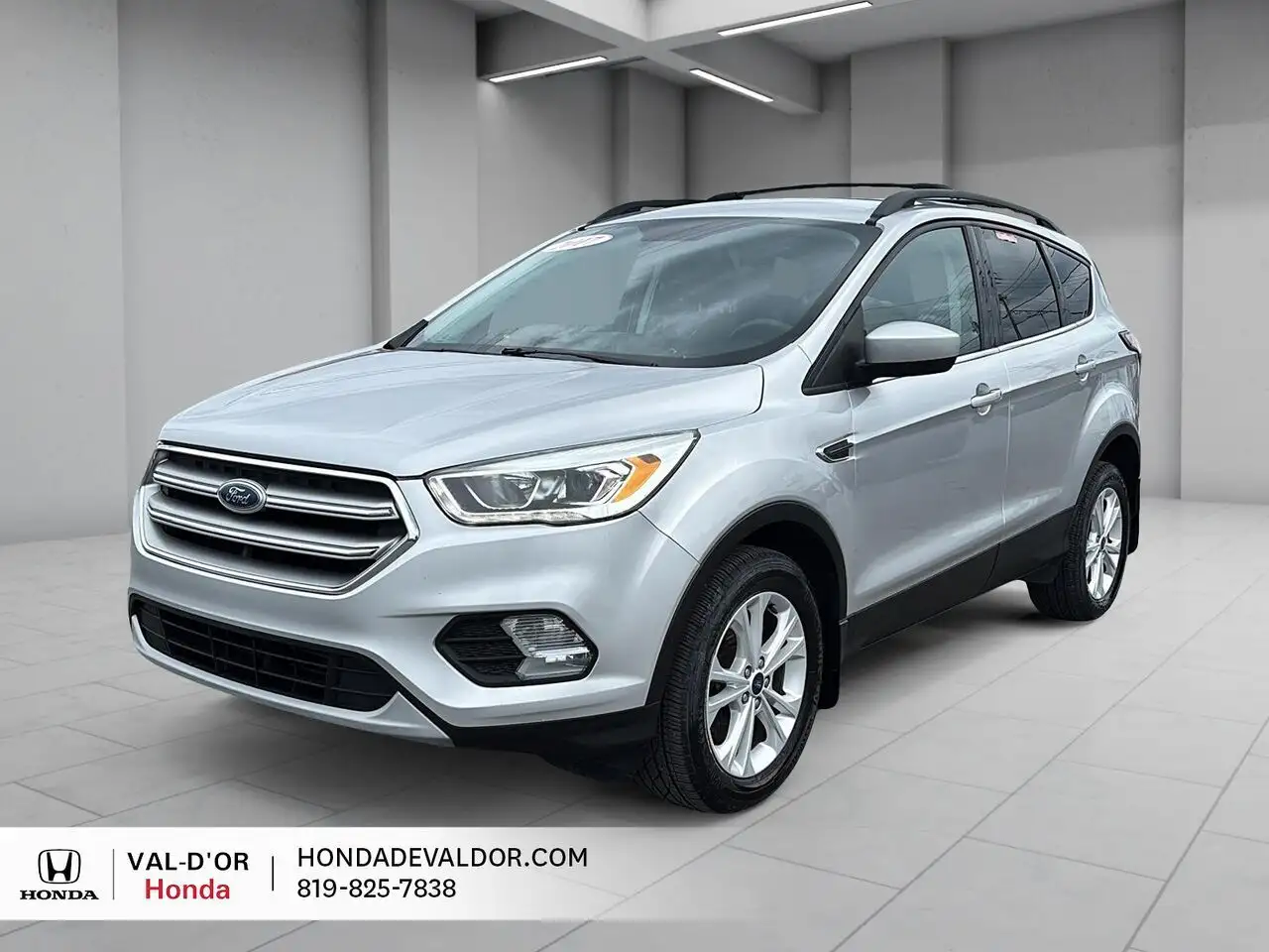 Ford Escape снимка Ford Escape