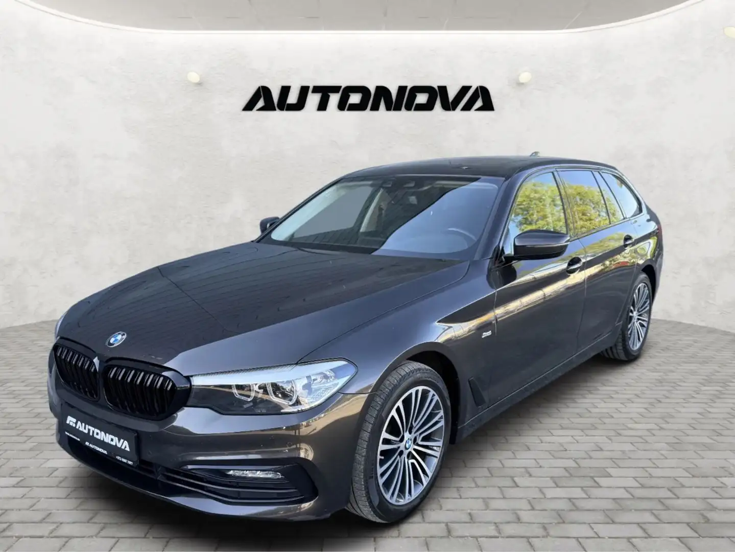 BMW 520 Baureihe 5 Touring 520 d Sport Line Braun - 1