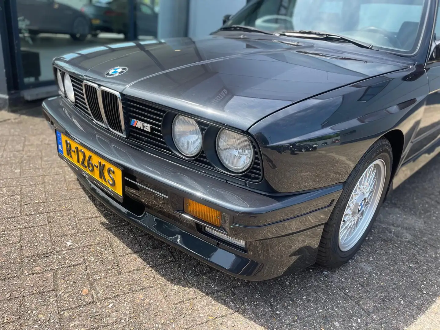 BMW M3 3 (E30) 2.3 | ZEER NETTE STAAT | Zwart - 2