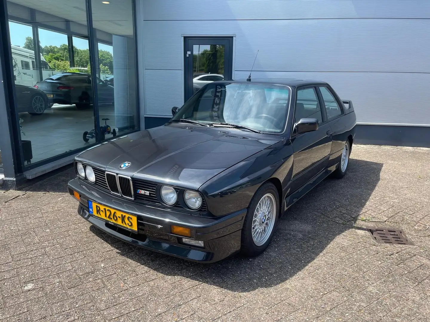 BMW M3 3 (E30) 2.3 | ZEER NETTE STAAT | Zwart - 1