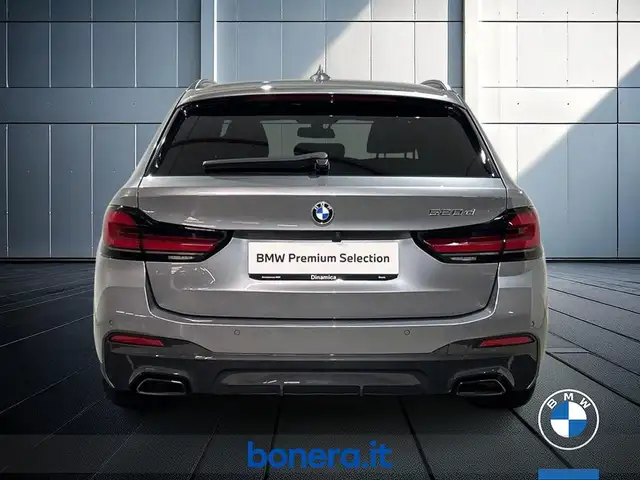 BMW 5 Series view 7