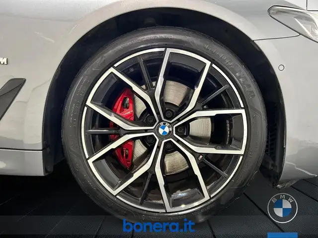 BMW 5 Series view 12