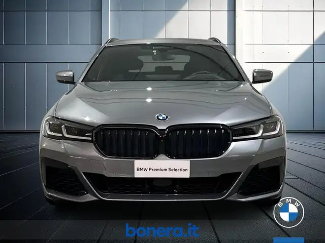 BMW 5 Series view 3