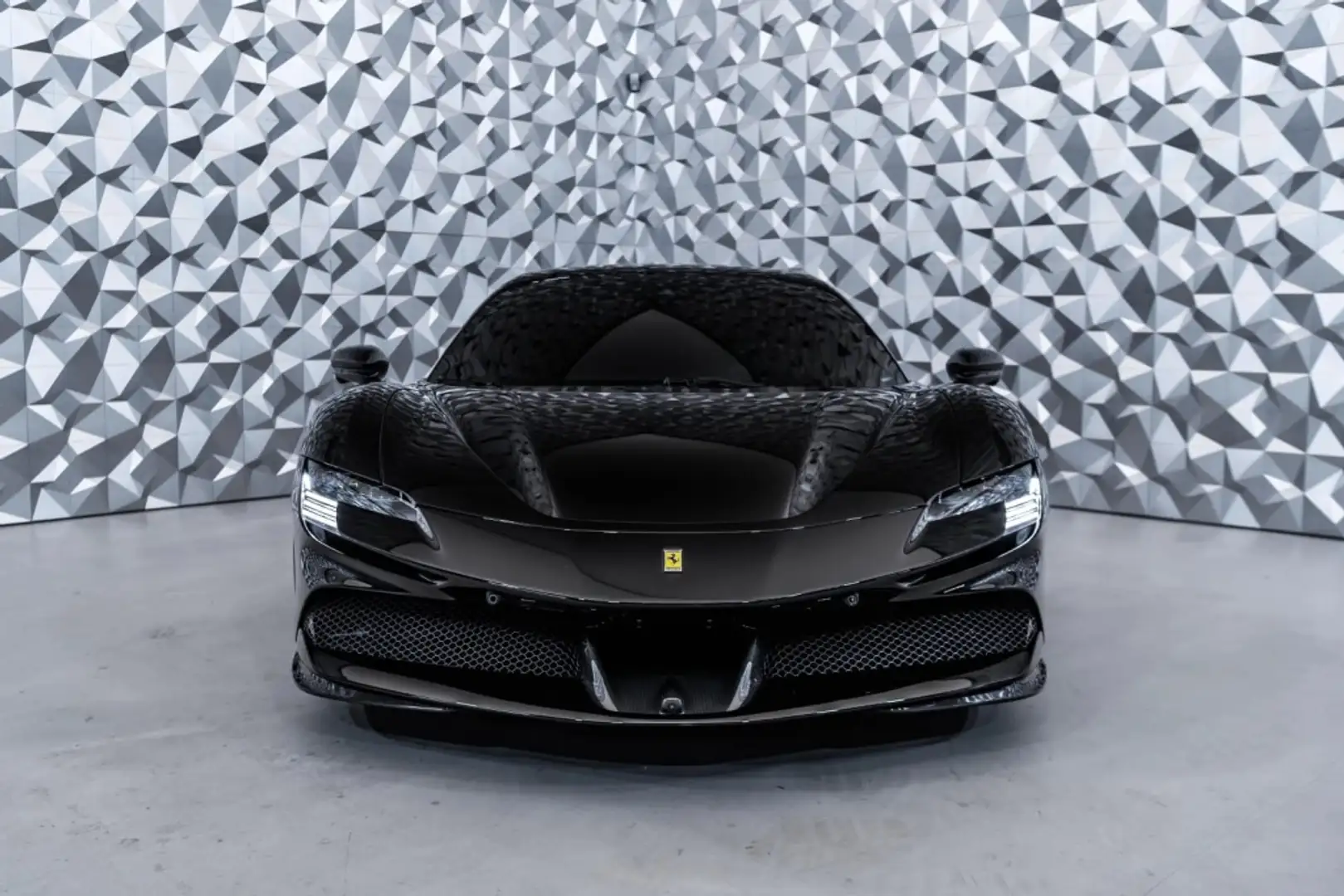 Ferrari SF90 Spider Black - 2