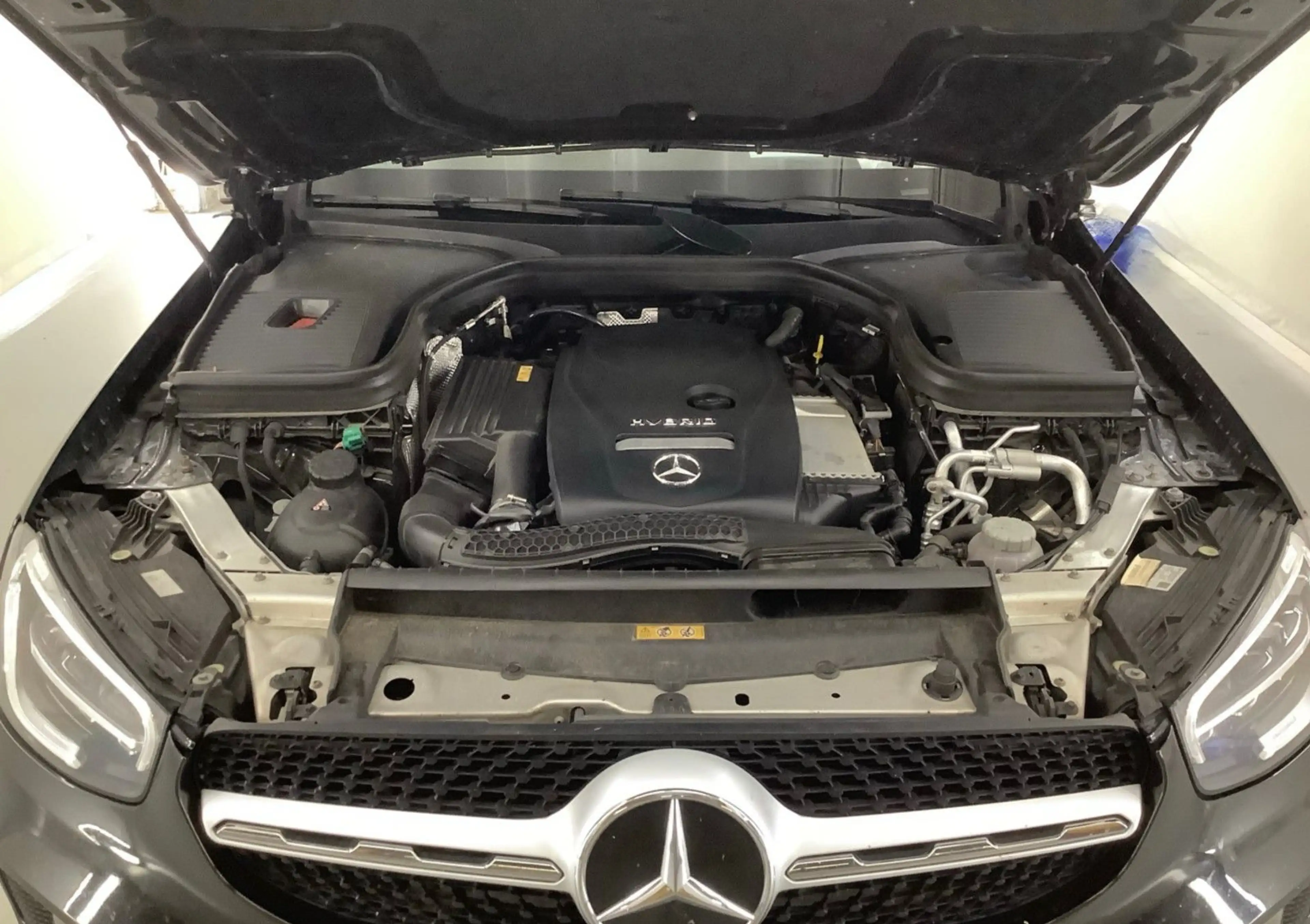 Mercedes-Benz GLC 300 e 4Matic COUPE LEDER LED EL.SD AMBI WIED — photo 6