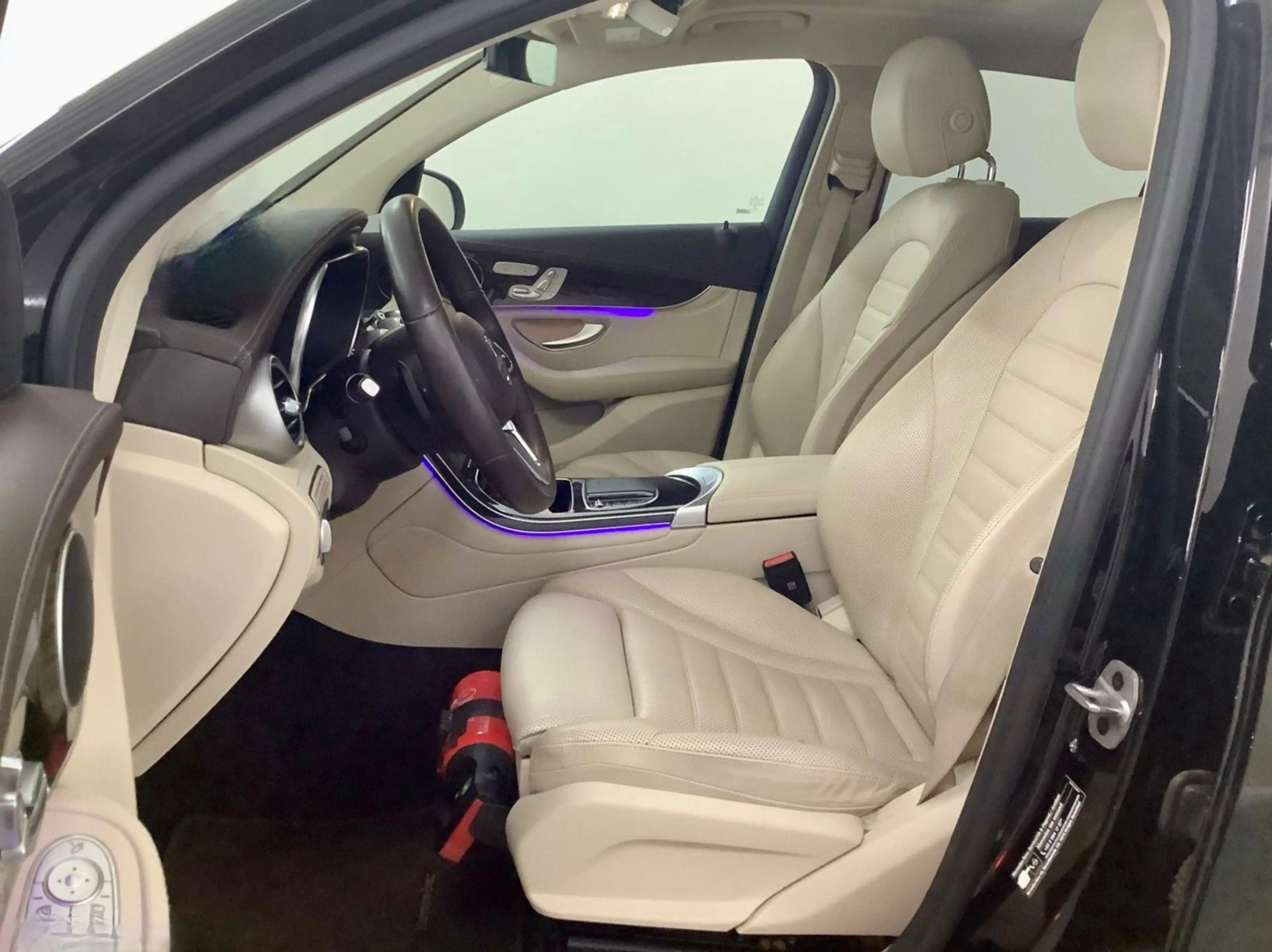 Mercedes-Benz GLC 300 e 4Matic COUPE LEDER LED EL.SD AMBI WIED — photo 8