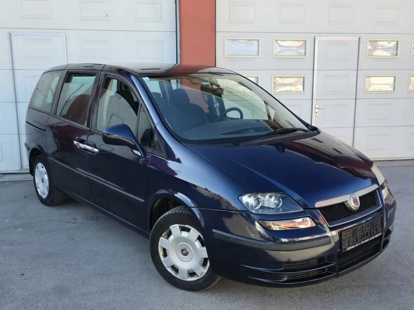Fiat Ulysse Ulysse 2,0 16V JTD 120 Blau - 2