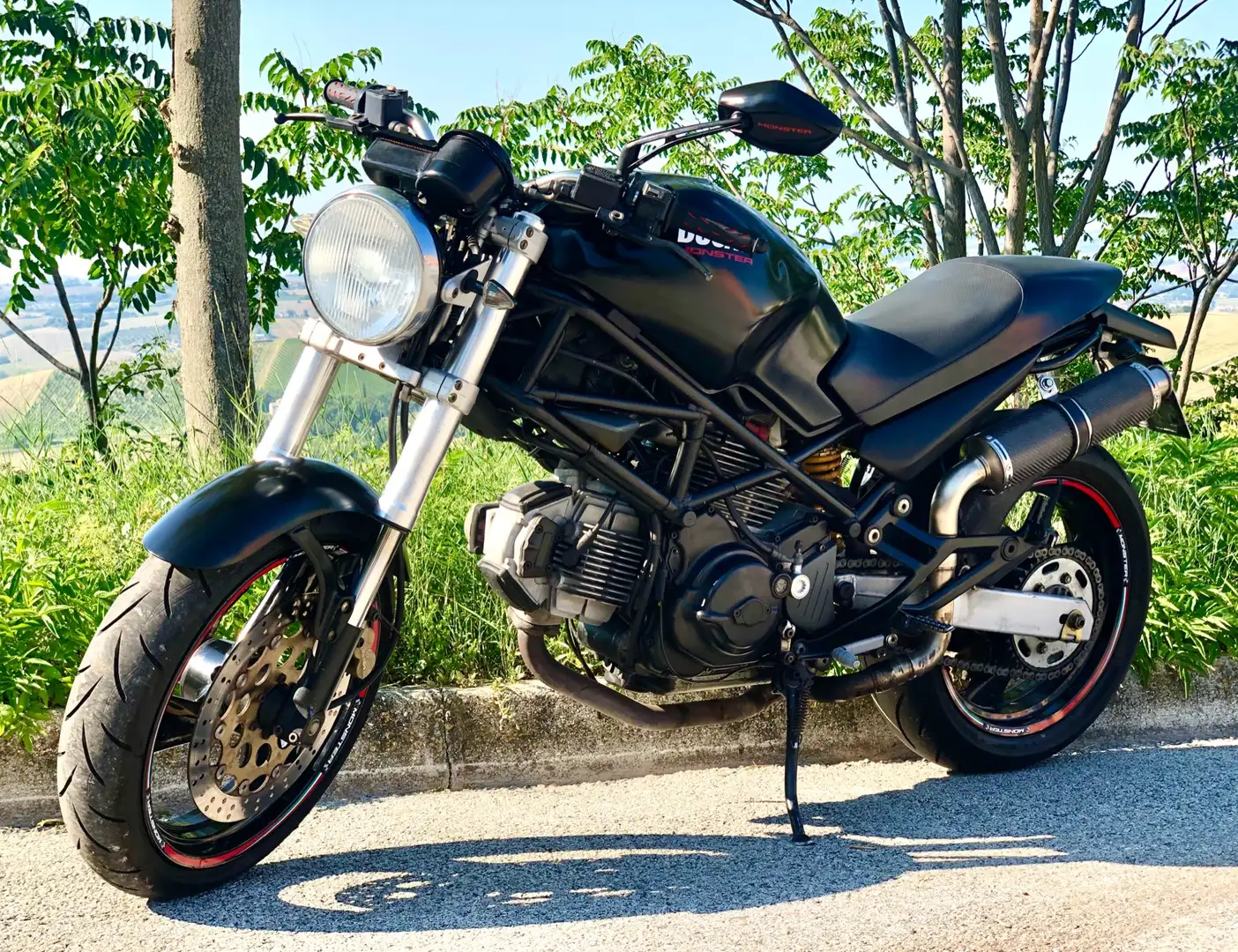 Ducati Monster 600 Czarny - 2