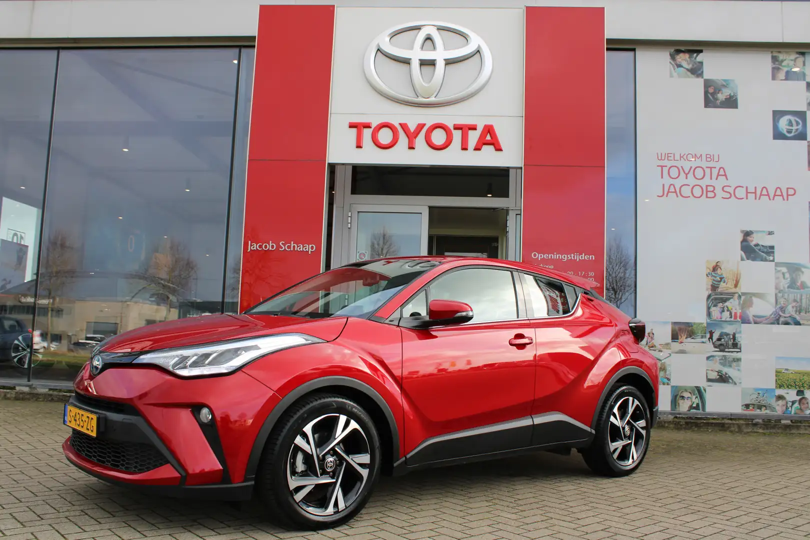 Toyota C-HR 1.8 Hybrid Dynamic Automaat 122pk | Dodehoekdetect Red - 1
