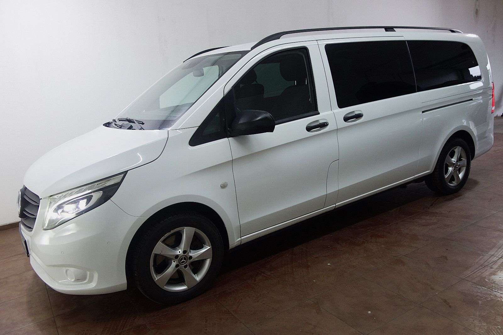 Second hand Mercedes Benz V-Class 300