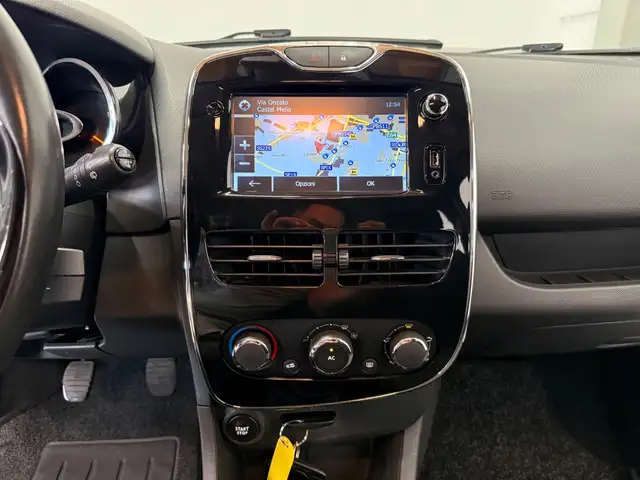 Renault Clio view 11