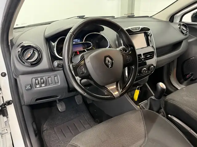 Renault Clio view 7