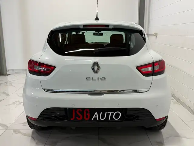 Renault Clio view 4