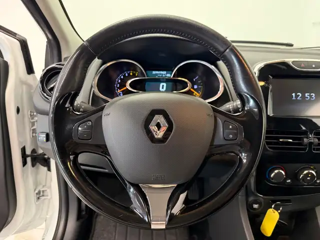 Renault Clio view 8