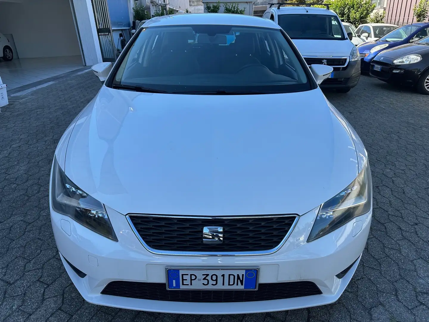 SEAT Leon Leon 1.6 tdi cr Style*CERCHI*CLIMA Bianco - 2