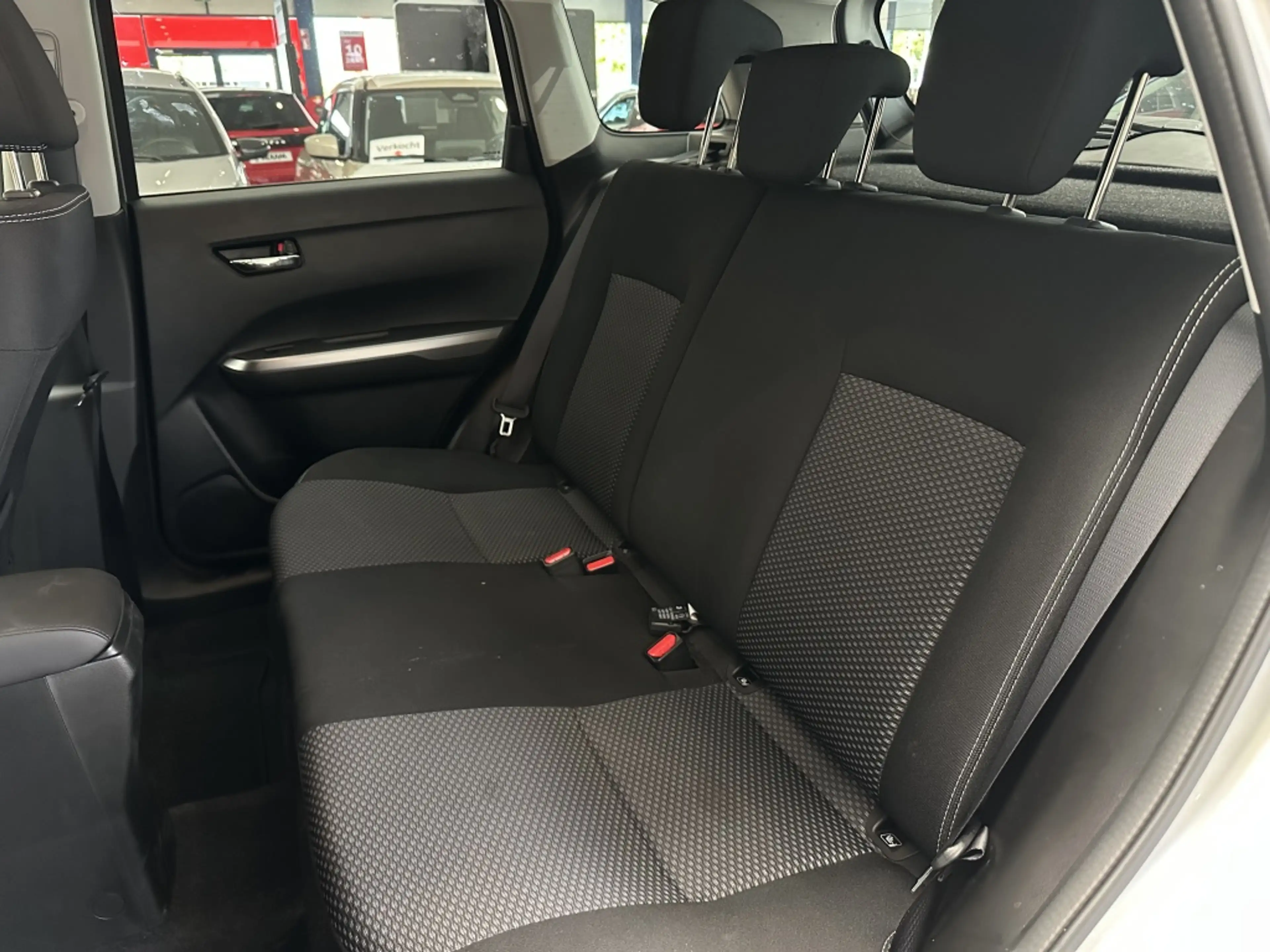 Suzuki Vitara 1.4 Boosterjet Hybride Select [ CAMERA I ADAPTIEVE — photo 6