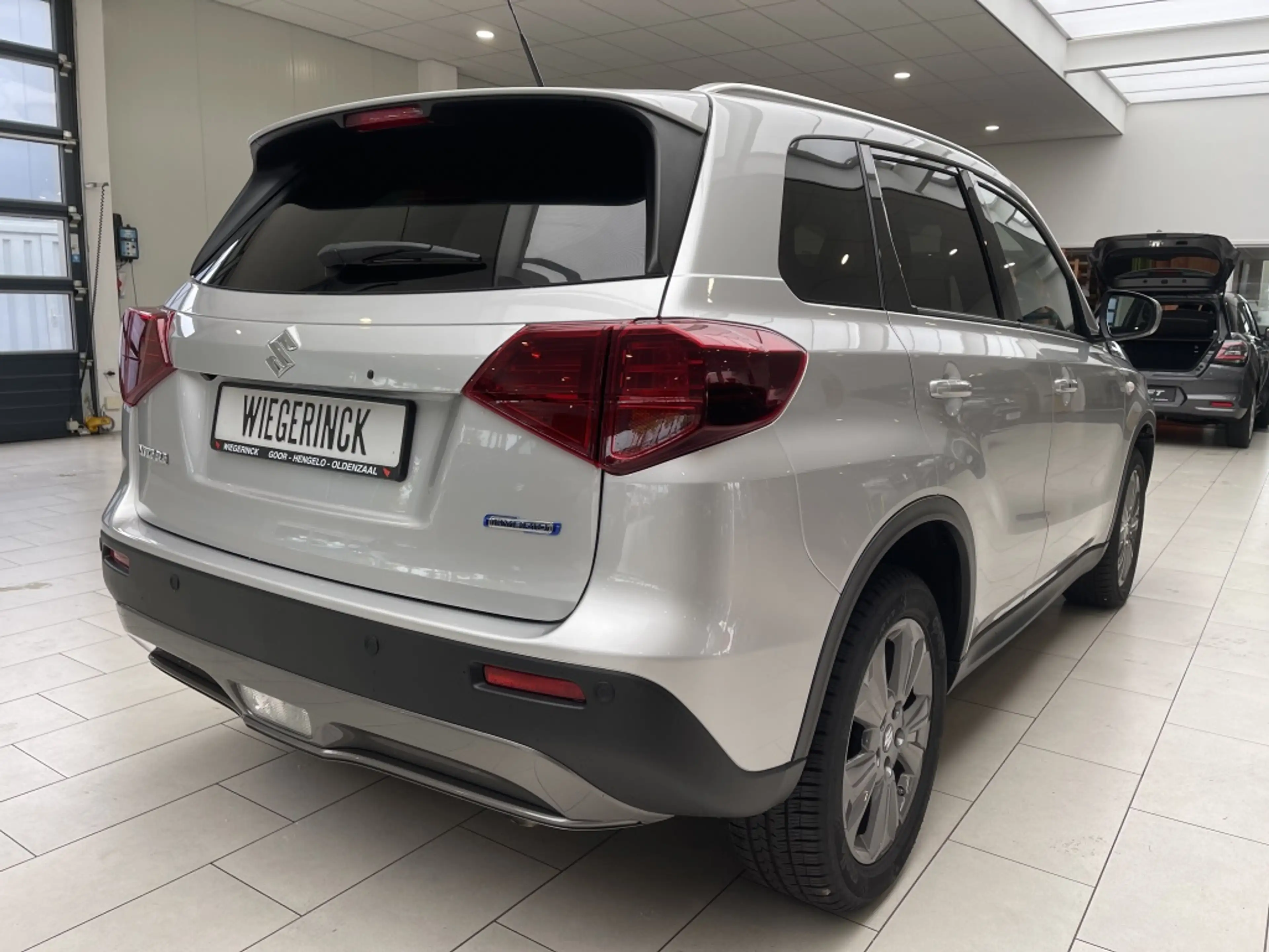 Suzuki Vitara 1.4 Boosterjet Hybride Select [ CAMERA I ADAPTIEVE — photo 3