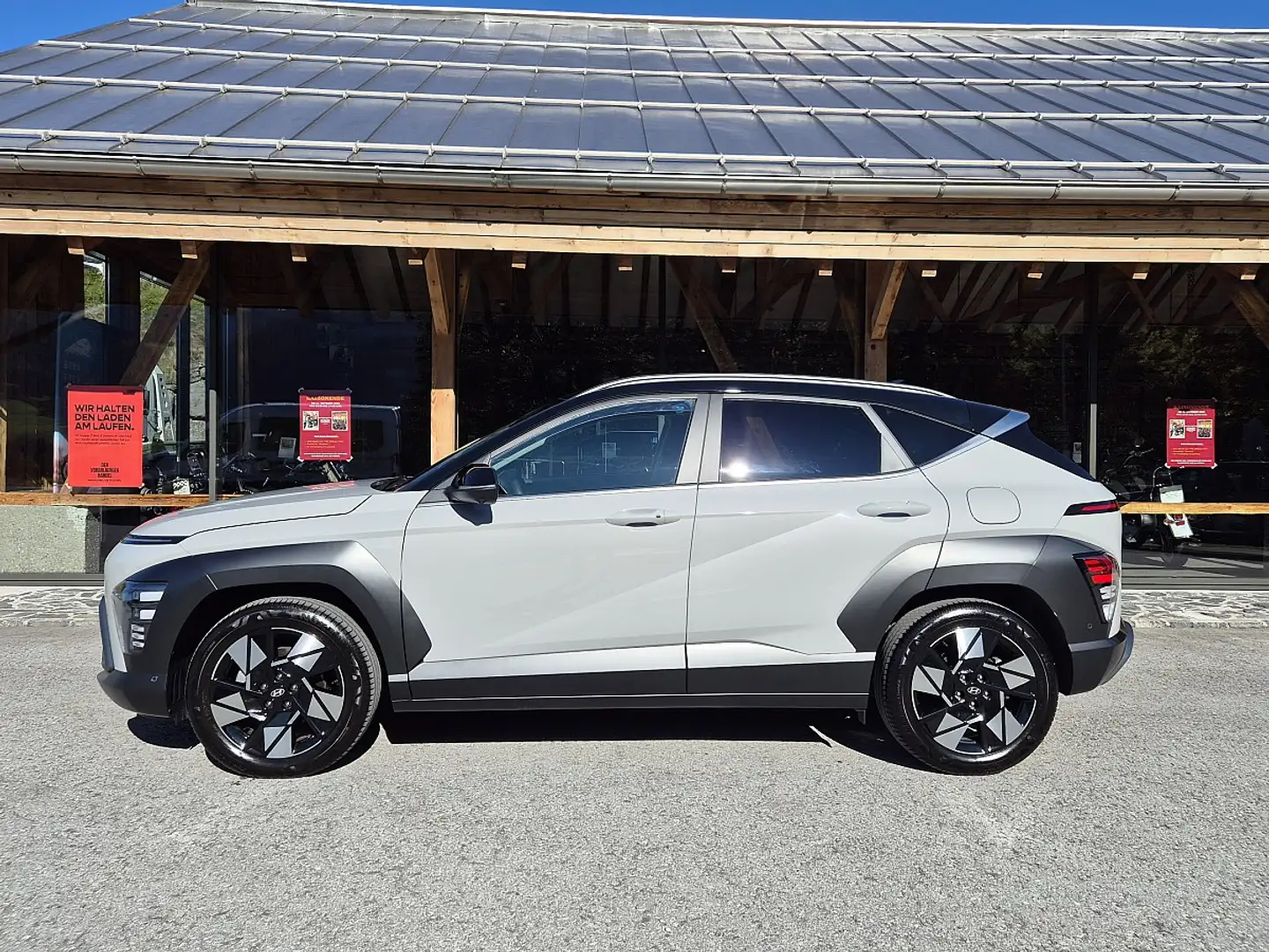 Hyundai KONA Kona 1,6 GDI Hybrid Trend Line DCT Aut. Grau - 2