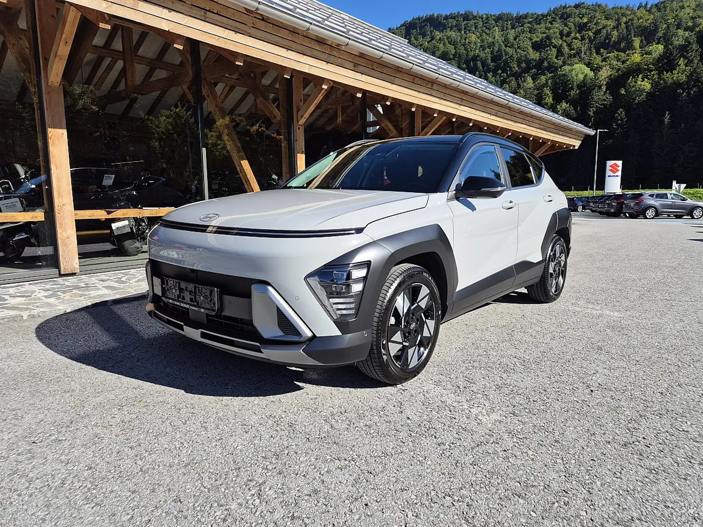 Hyundai KONA Kona 1,6 GDI Hybrid Trend Line DCT Aut. Grau - 1