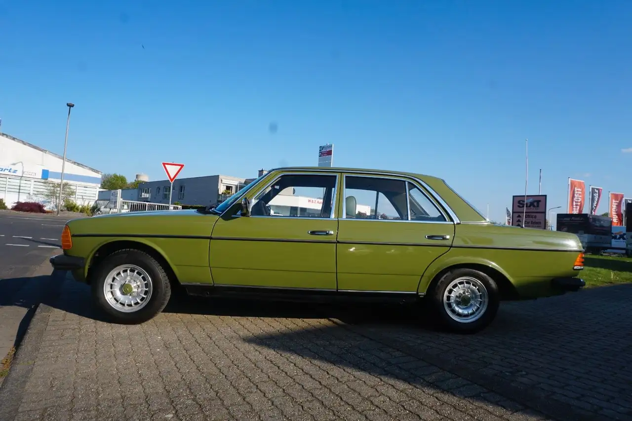 Mercedes-Benz 200 D*OLD TIMER*RADIO*SERVO*ORIGINAL ZUSTAND !!, foto 12