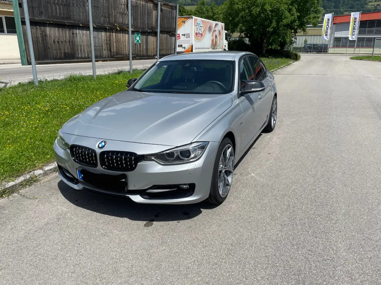 BMW 320 320d xDrive Österreich-Paket Aut. - 1