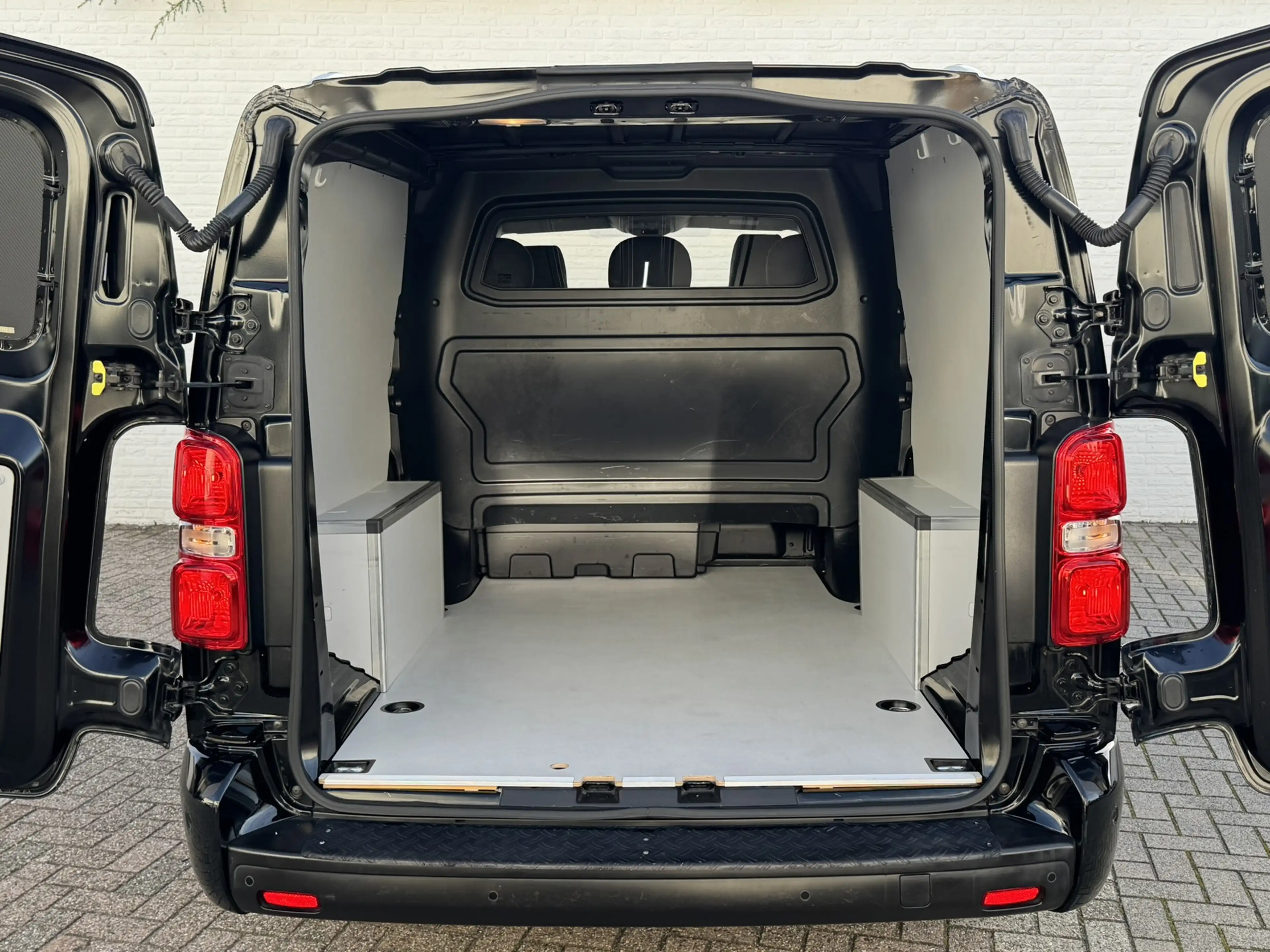 Opel Vivaro 2.0 CDTI L3H1 DC Automaat Innovation Irmscher Spor — photo 2