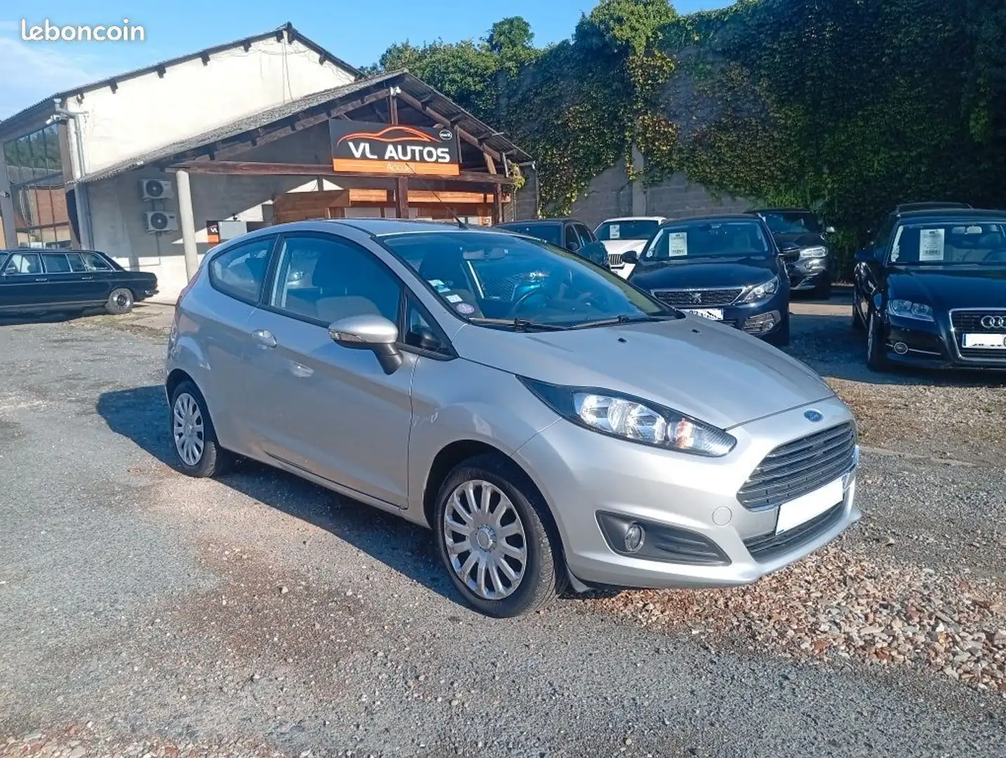Ford Fiesta 1.25 60ch Année 2015 Crit'air 1 Grau - 1