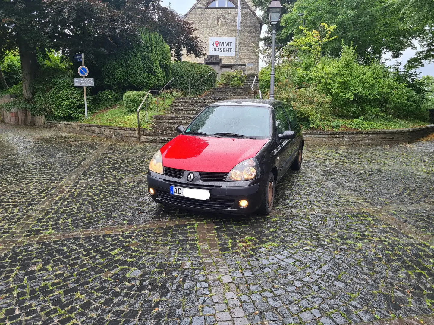 Renault Clio 1.2 16V Campus - 1