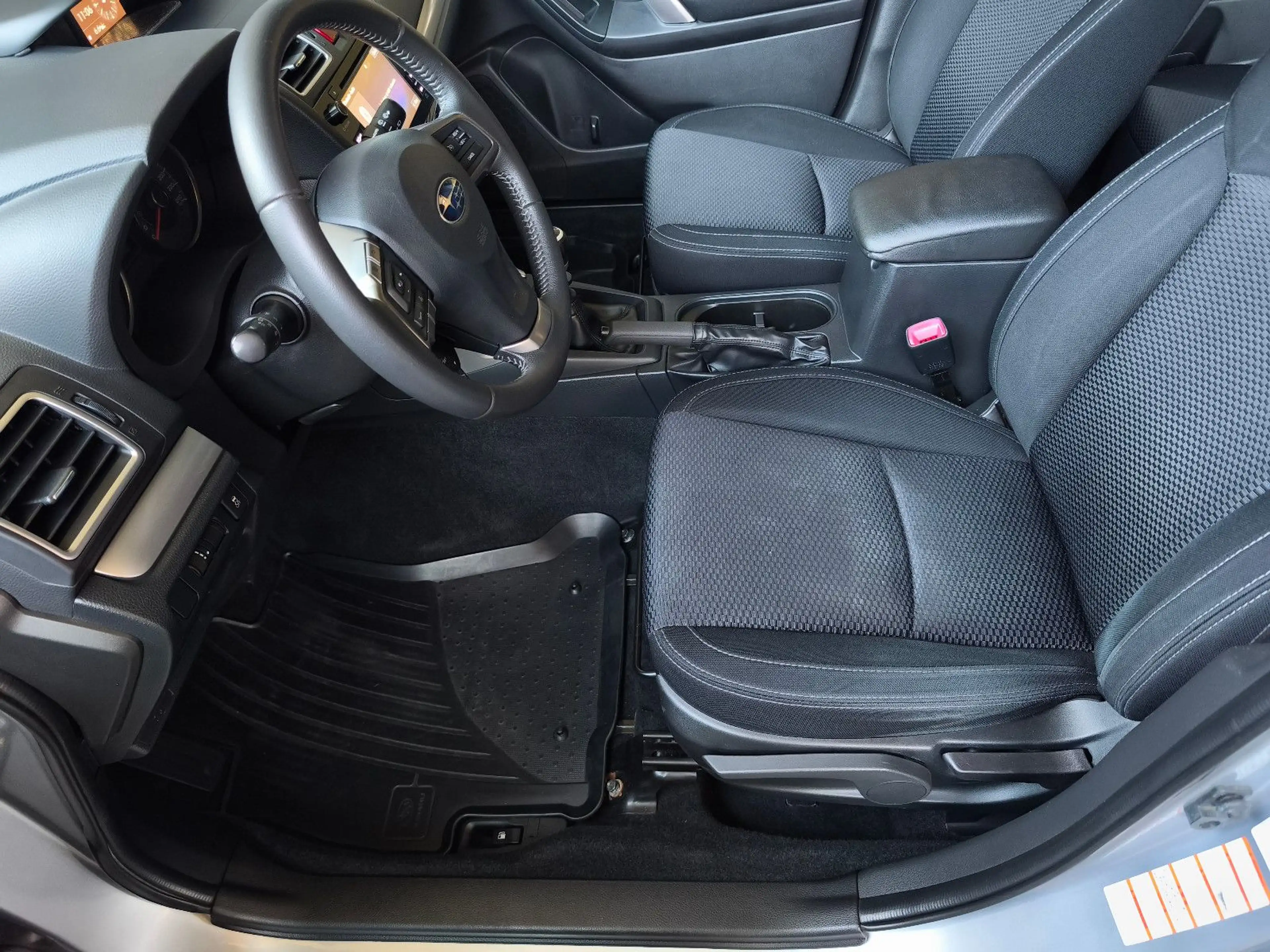 Subaru Forester 2.0d  Exclusive 1.Hand — photo 8