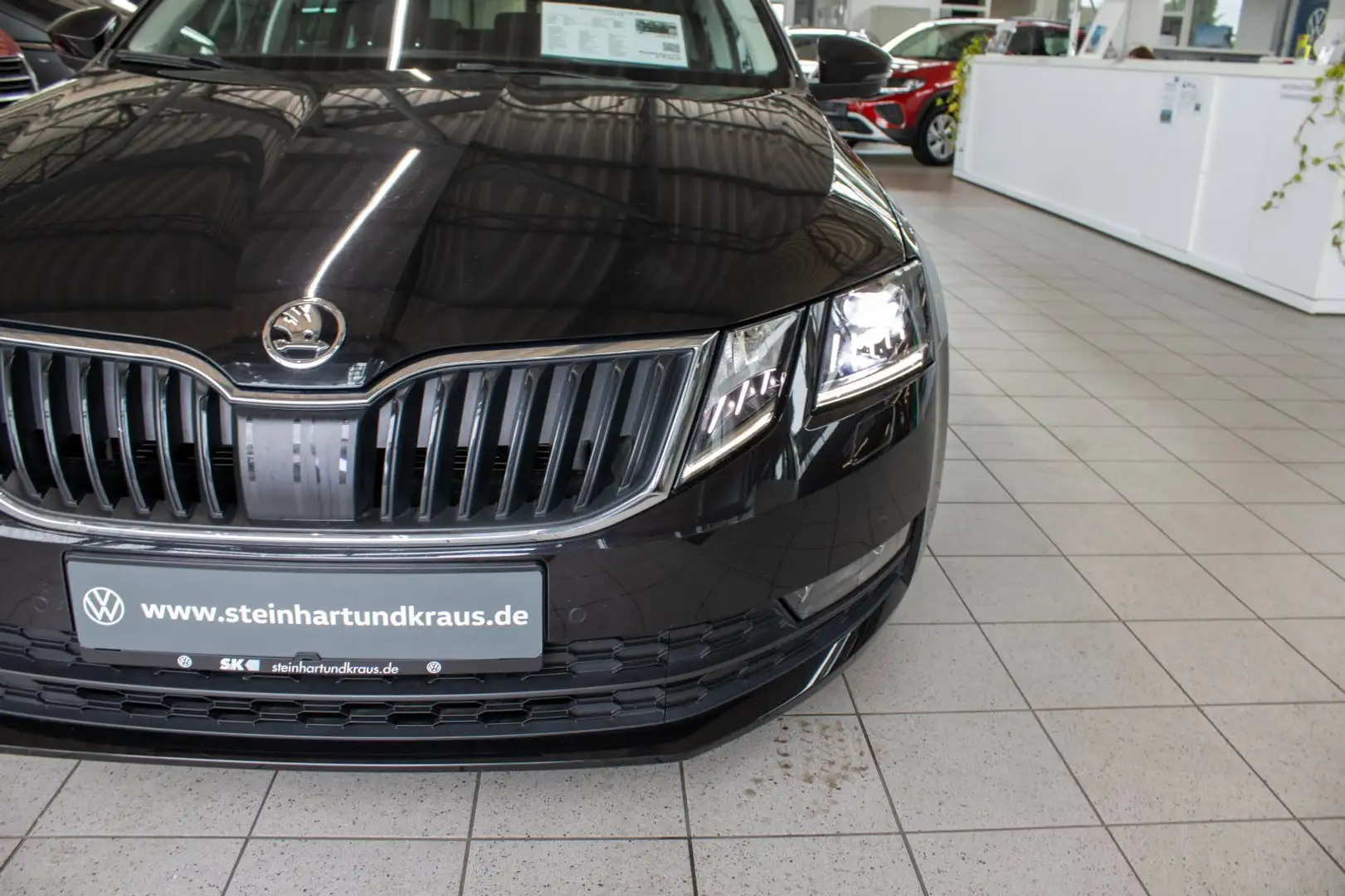 Skoda Octavia Combi Drive | DSG | Navi Amundsen | LED | ACC | Si Zwart - 2
