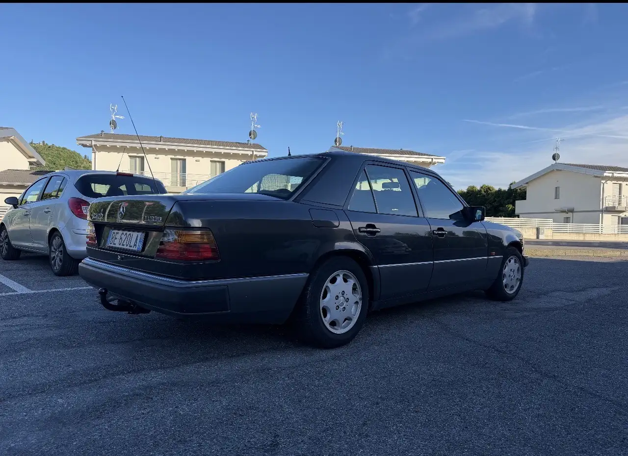 Mercedes-Benz E 250 Mercedes E250 TurboDiesel scritta ASI, foto 4