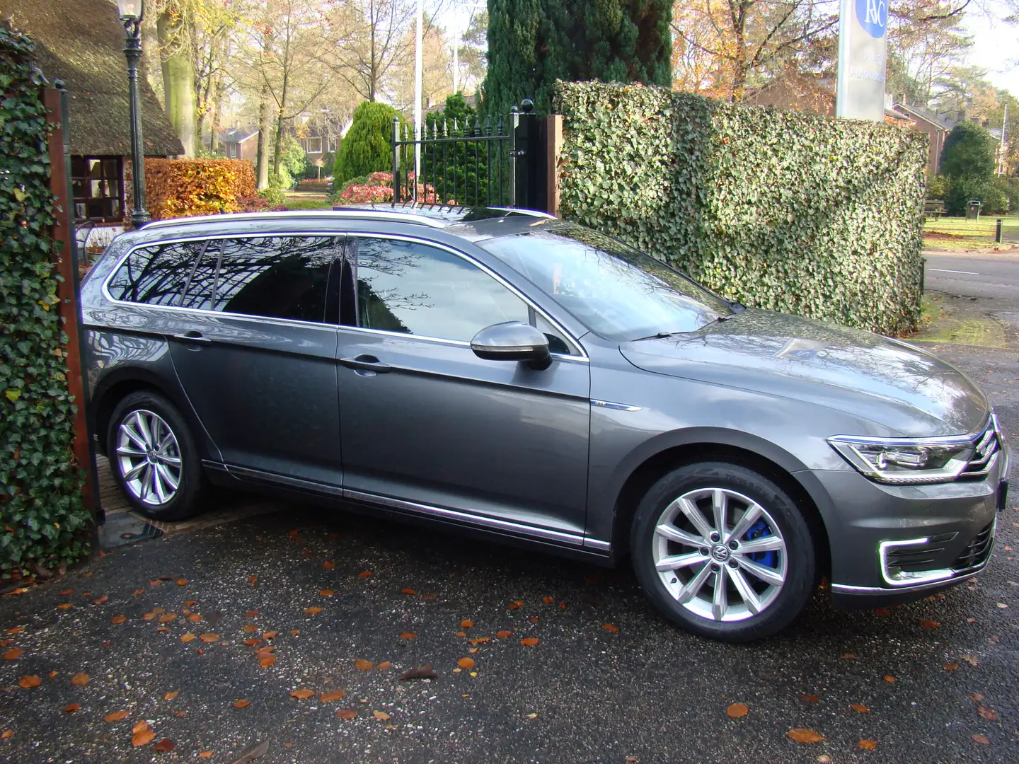 Volkswagen Passat Variant 1.4 TSI GTE Highline Grau - 2