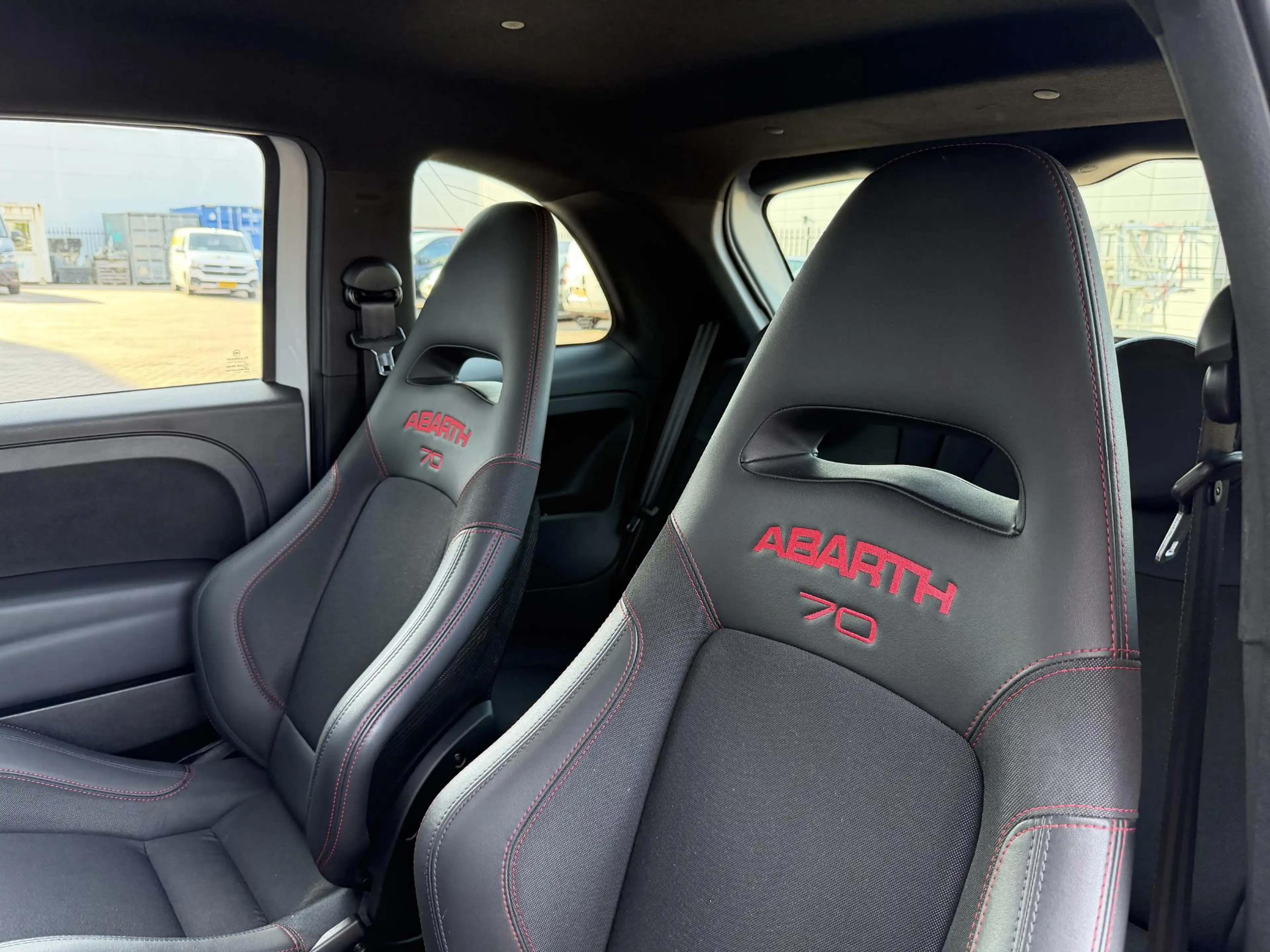 Abarth 595 1.4 T-Jet Esseesse 70th Anniversary BEATS | AKRA | — photo 11