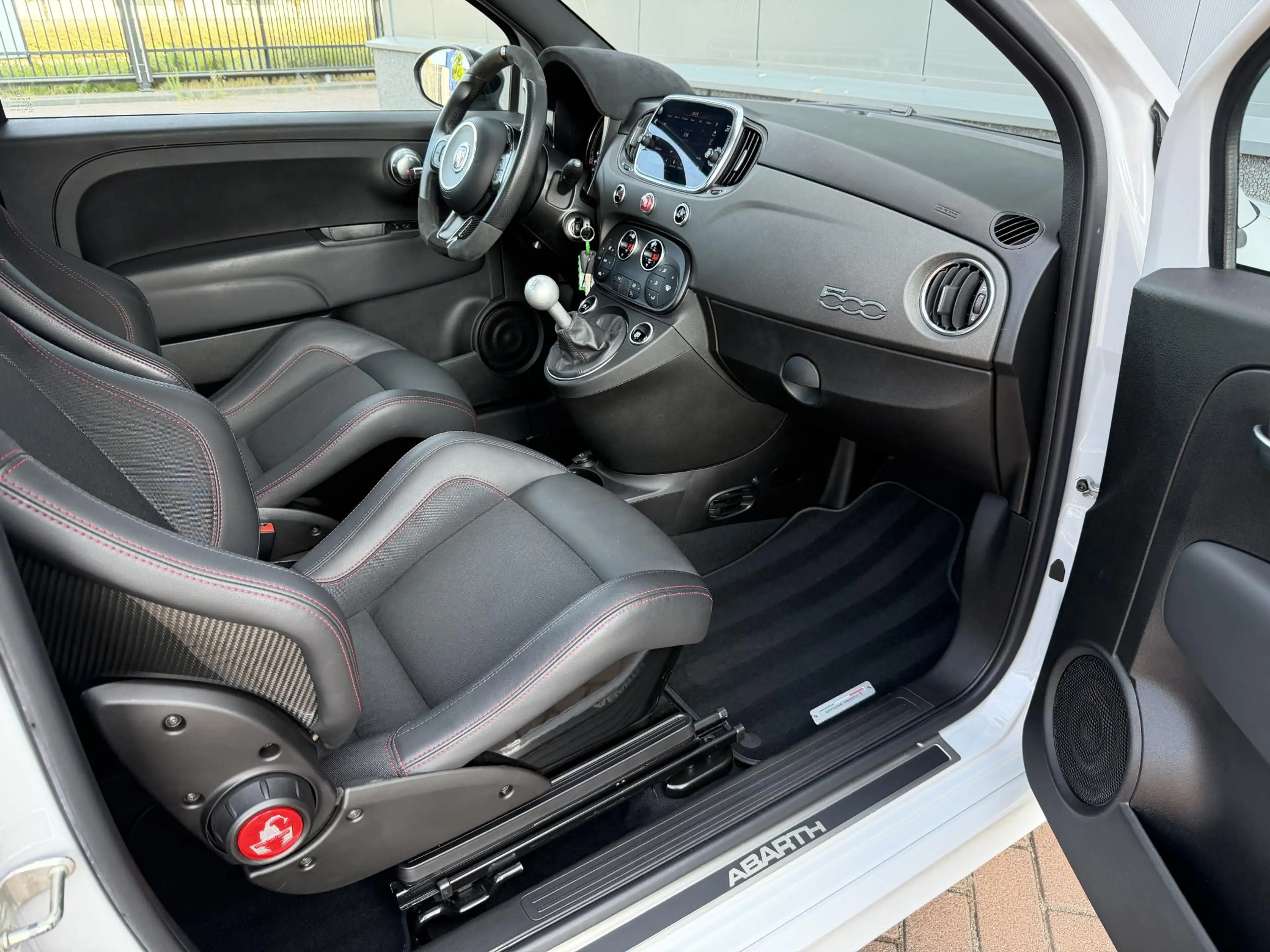 Abarth 595 1.4 T-Jet Esseesse 70th Anniversary BEATS | AKRA | — photo 13