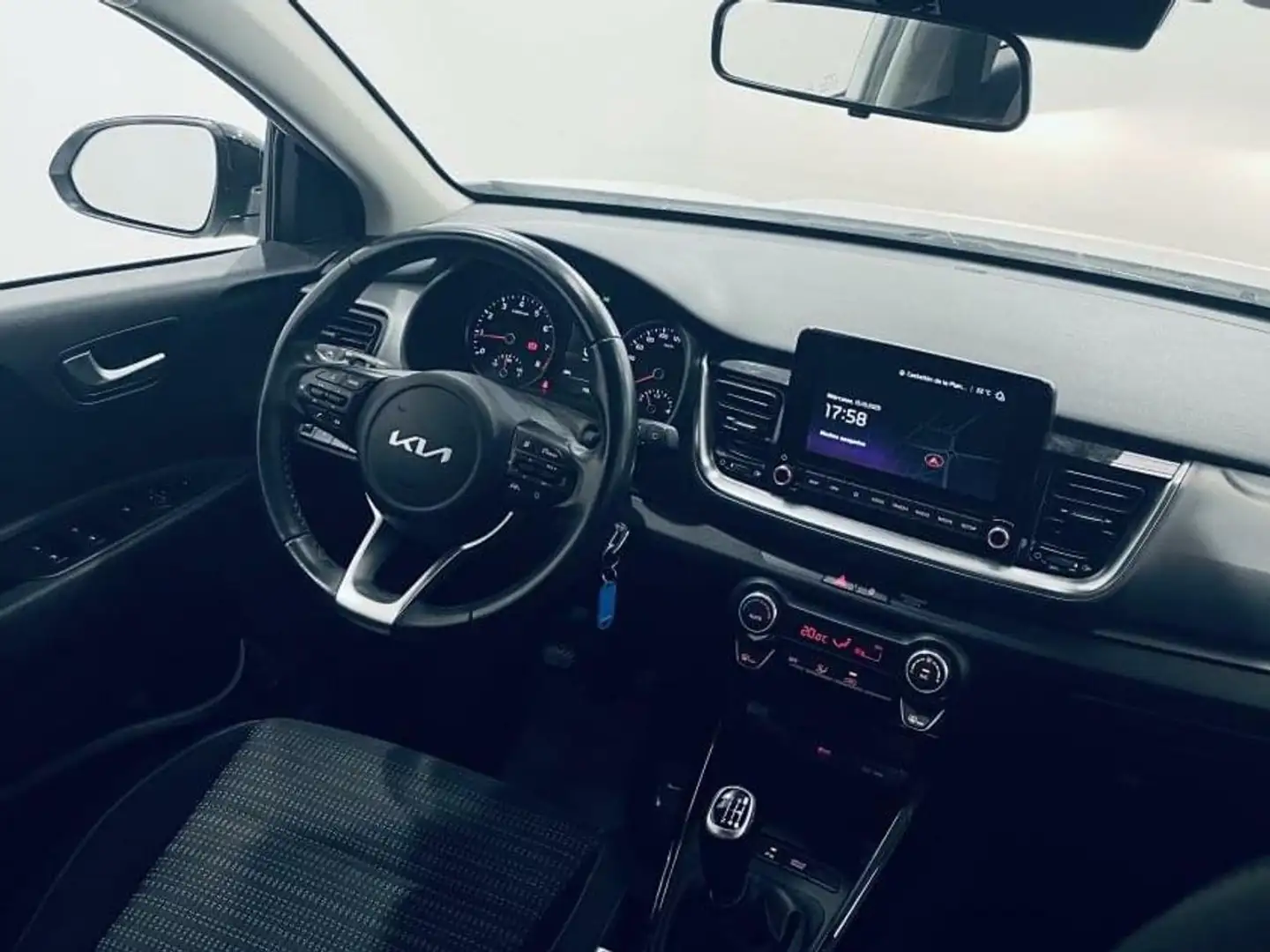 Kia Stonic 1.0 T-GDi 74kW (100CV) MHEV iMT Drive Blanco - 2